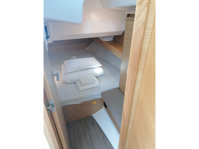 Photo #23 - Elan E5 (LINA 2020 (new sails 2024., air condition)) en Primosten - 19716
