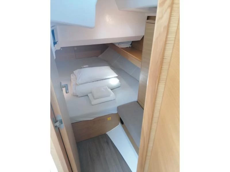 Elan E5 (LINA 2020 (new sails 2024., air condition))  - 22