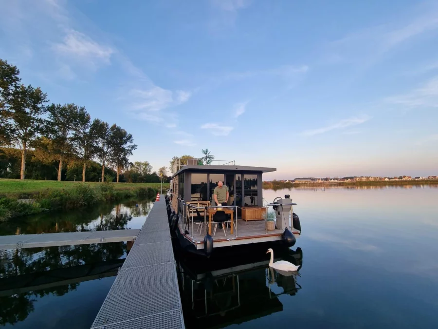 Houseboat (La Mare L) (Neo)  - 2