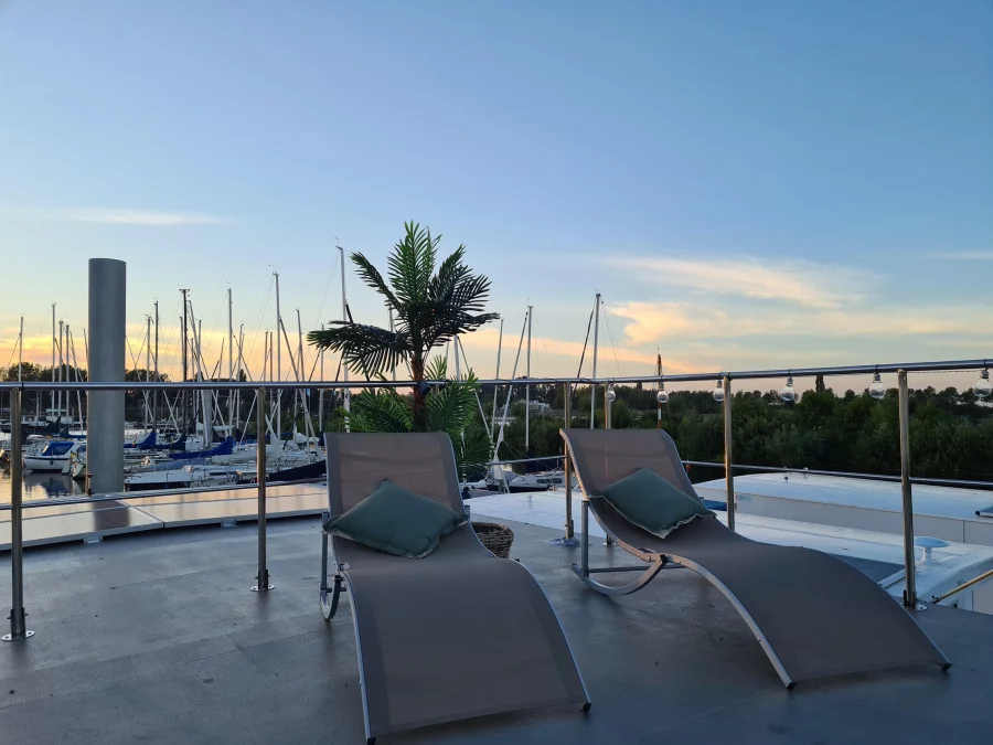 Houseboat (La Mare L) (Neo)  - 9