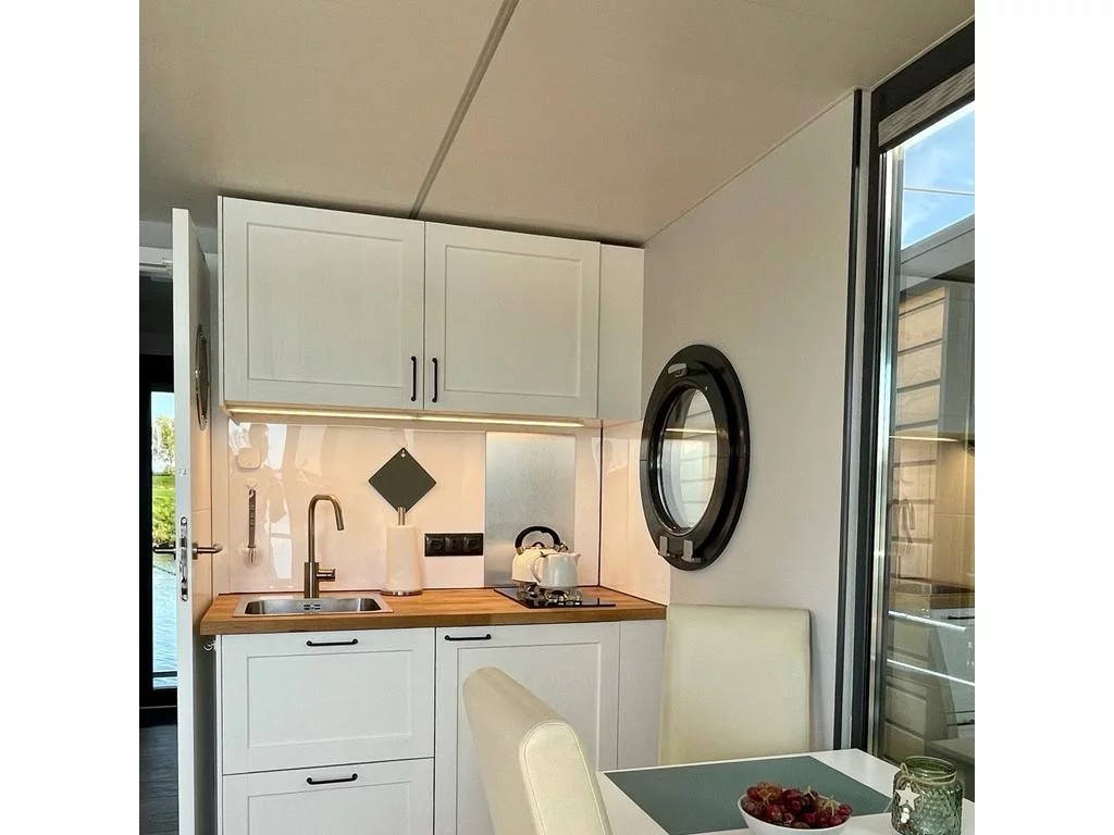 Houseboat (La Marre Plus & Lamre M) (Hamburg) Interior image - 16