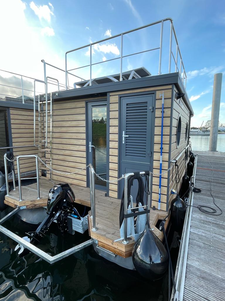 Photo #3 - Houseboat (La Marre Plus & Lamre M) (Hamburg) in Kinrooi - 21760