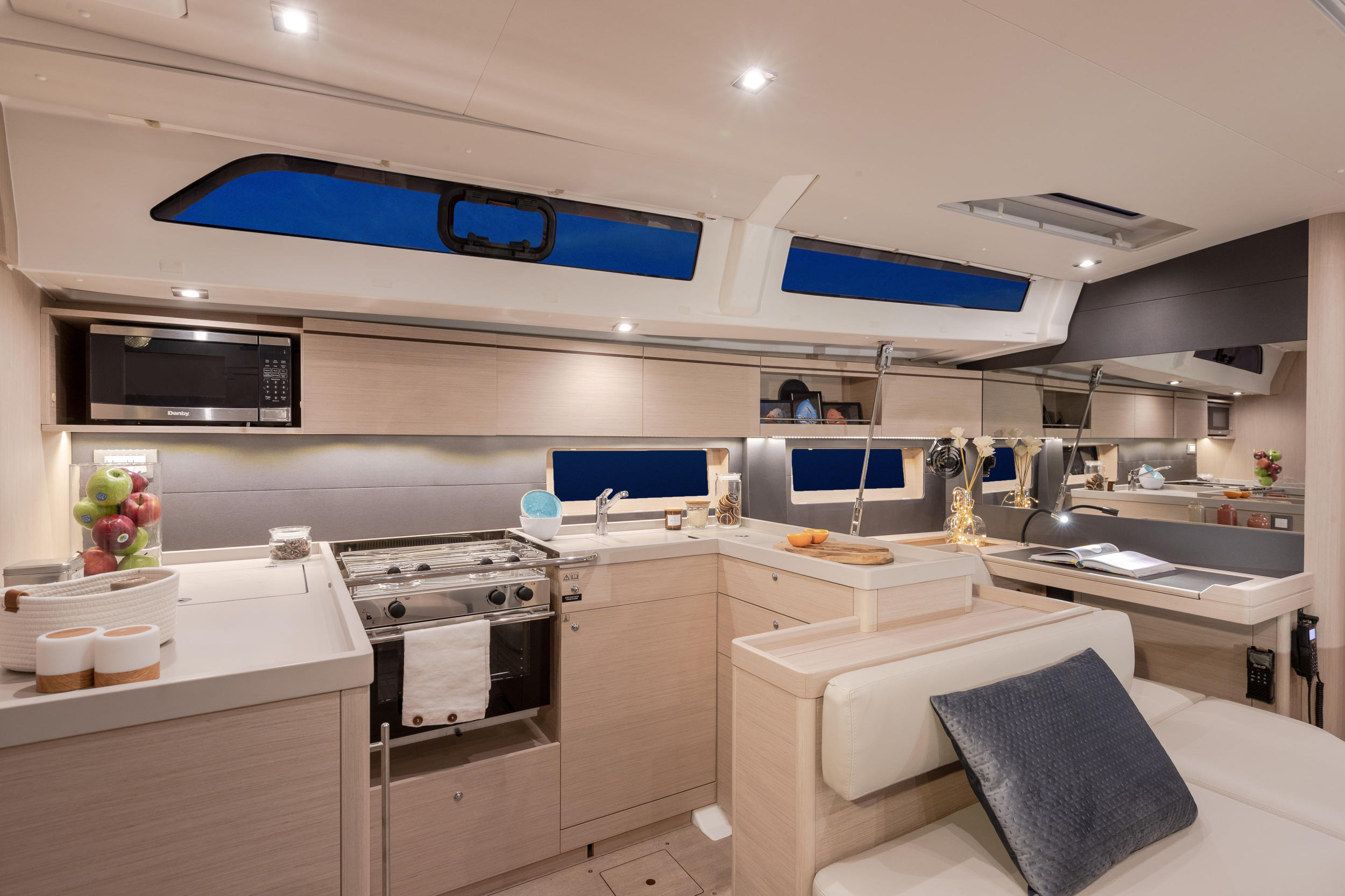 Photo #8 - Oceanis 51.1 () in Lefkada - 16705