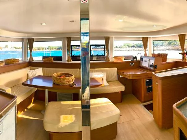 Lagoon 42 (Pascal) Interior image - 4