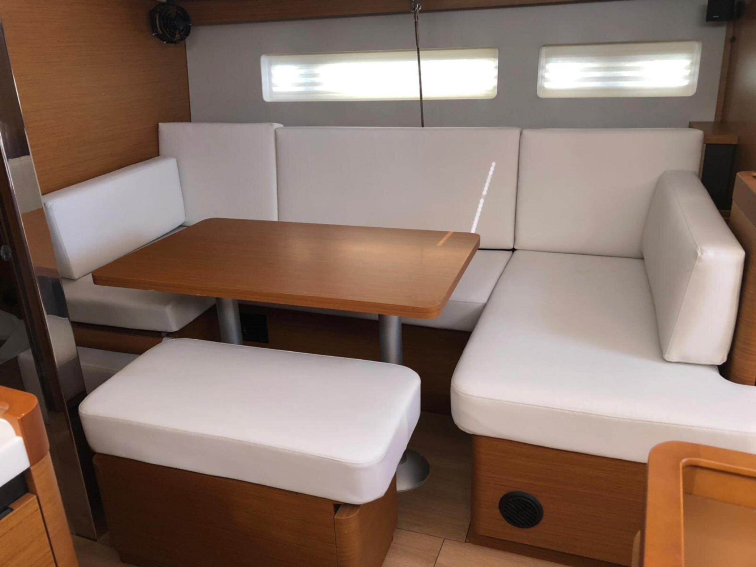 Photo #3 - Sun Odyssey 440 (Obi Wan Kenobi) in Rom - 20110