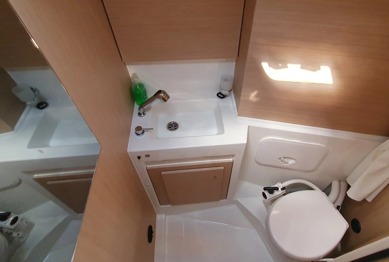 Oceanis 37.1 (BREEZE)  - 18