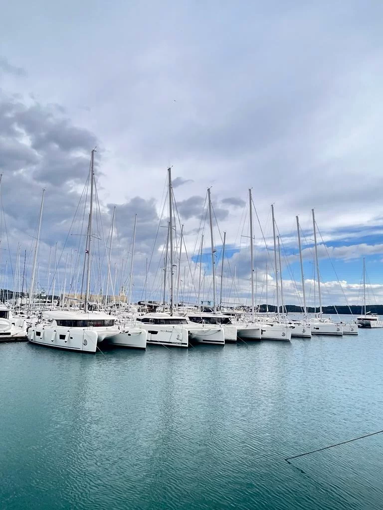 Lagoon 42 (Vesper)  - 32