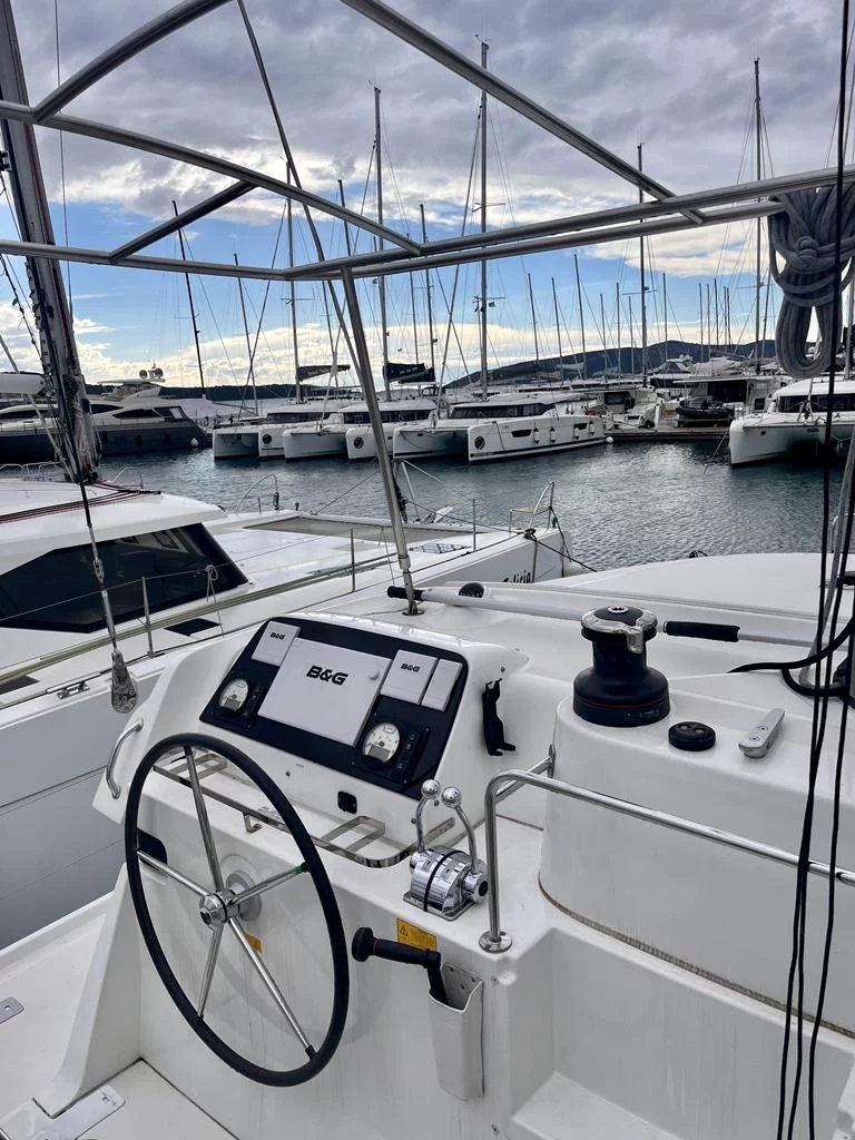 Lagoon 42 (Vesper)  - 45
