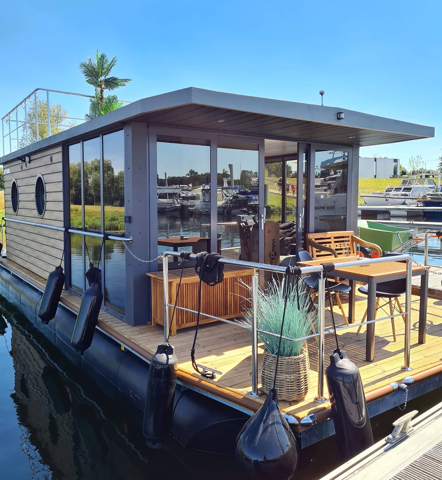 Photo #2 - Houseboat (La Mare L) (Costa Calma) en Kinrooi - 21889