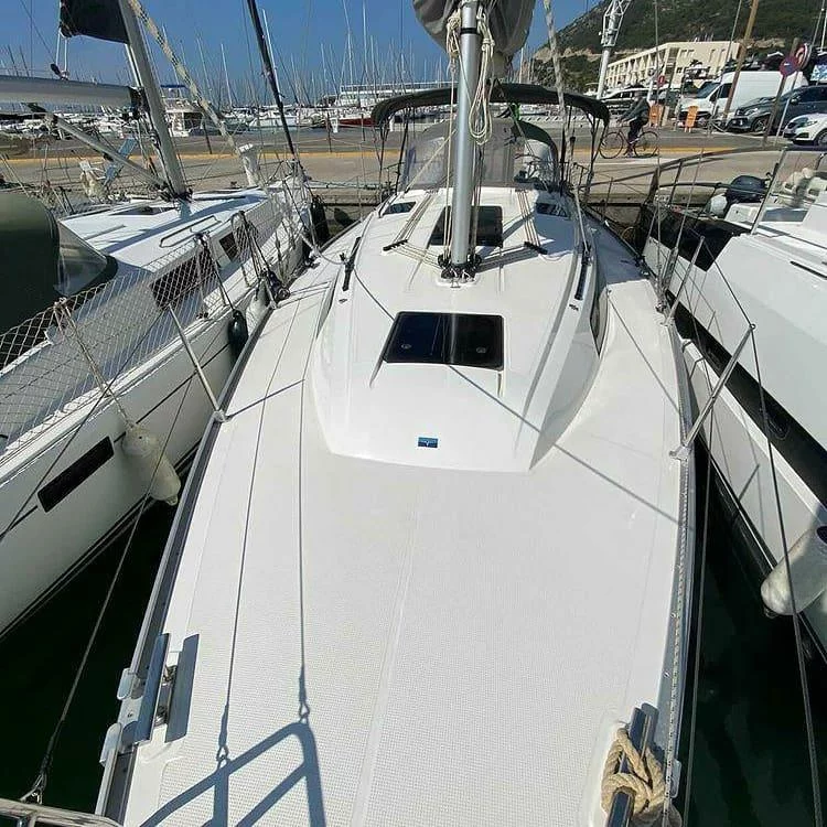 Bavaria 37 Cruiser (Nabiga)  - 14