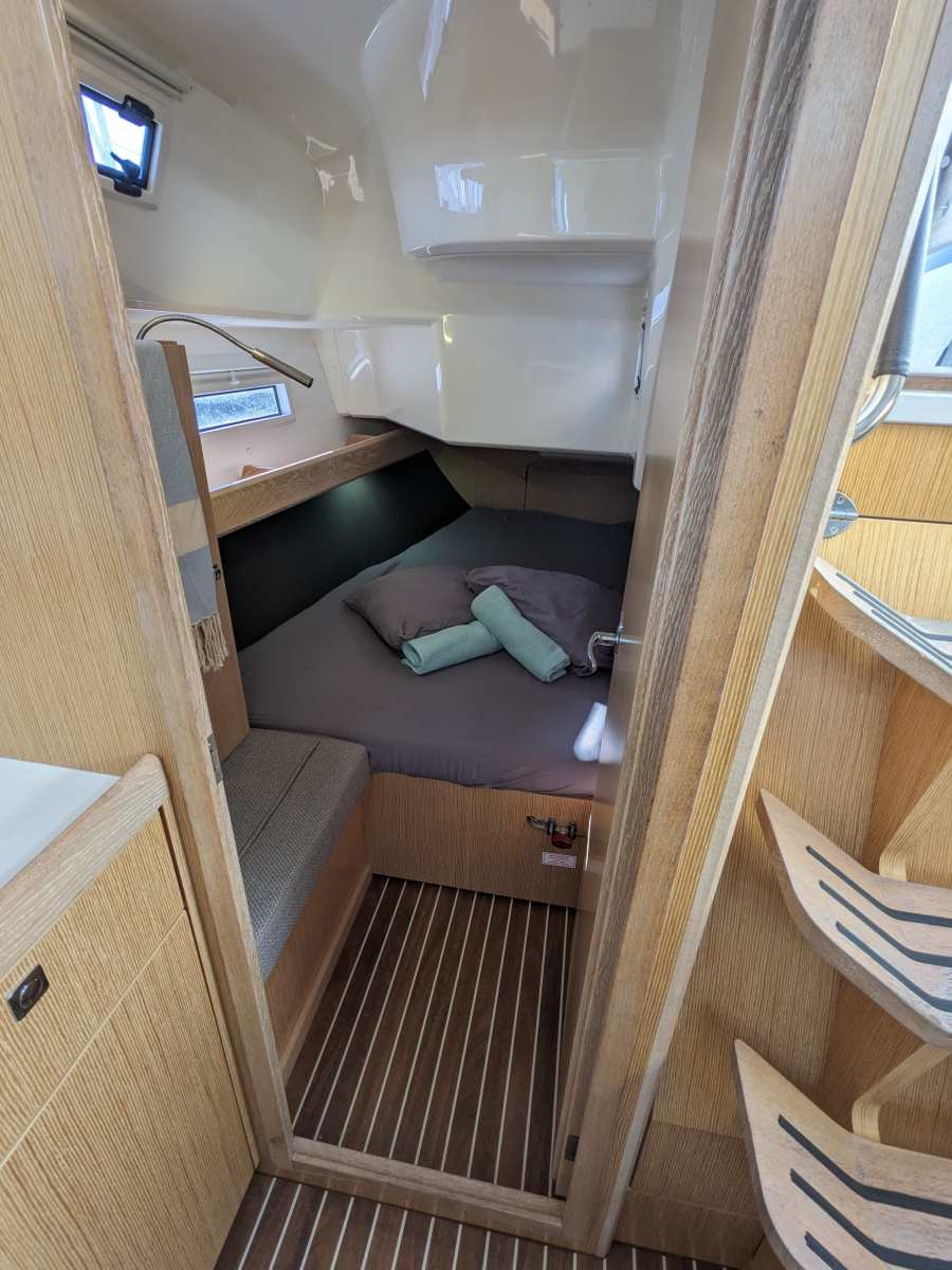 Photo #25 - Bavaria 37 Cruiser (Nabiga) in Valencia - 21897
