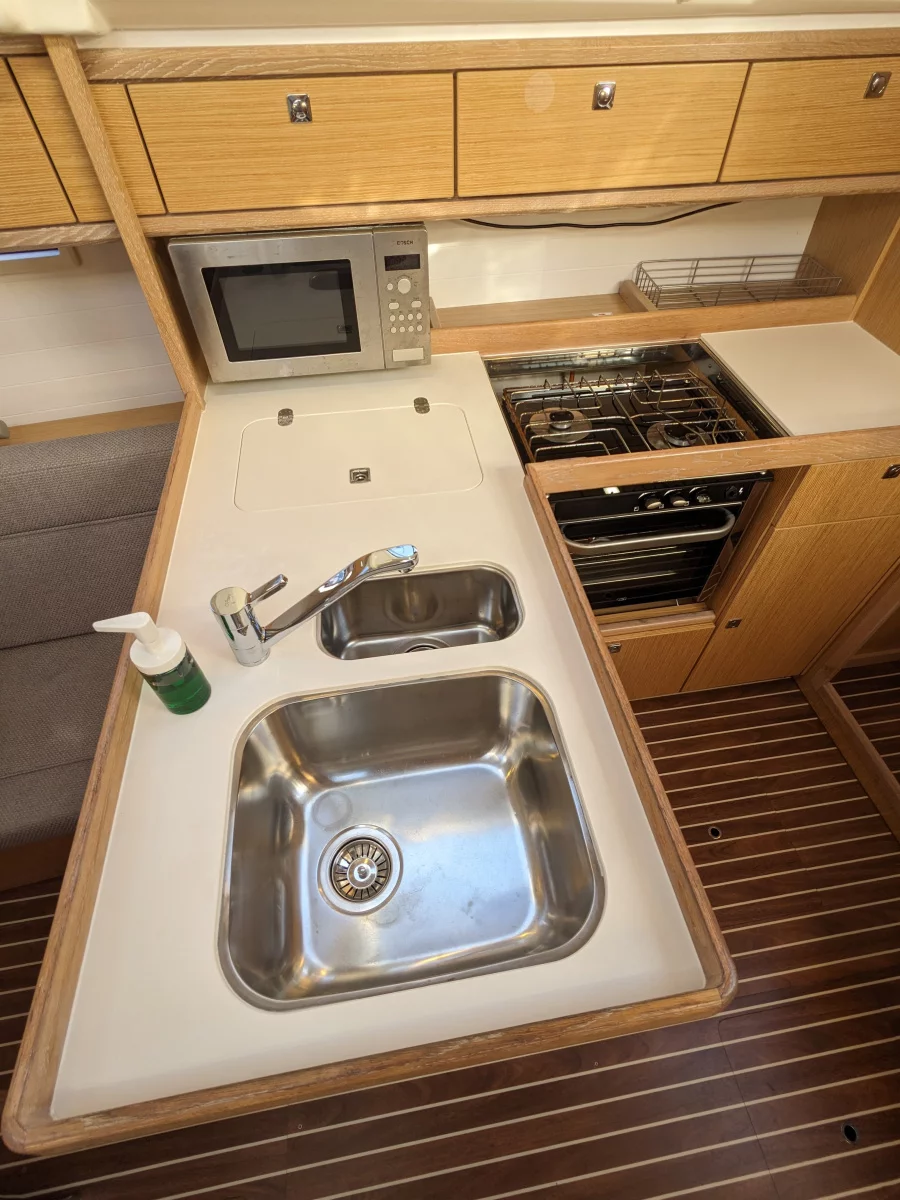 Bavaria 37 Cruiser (Nabiga)  - 7