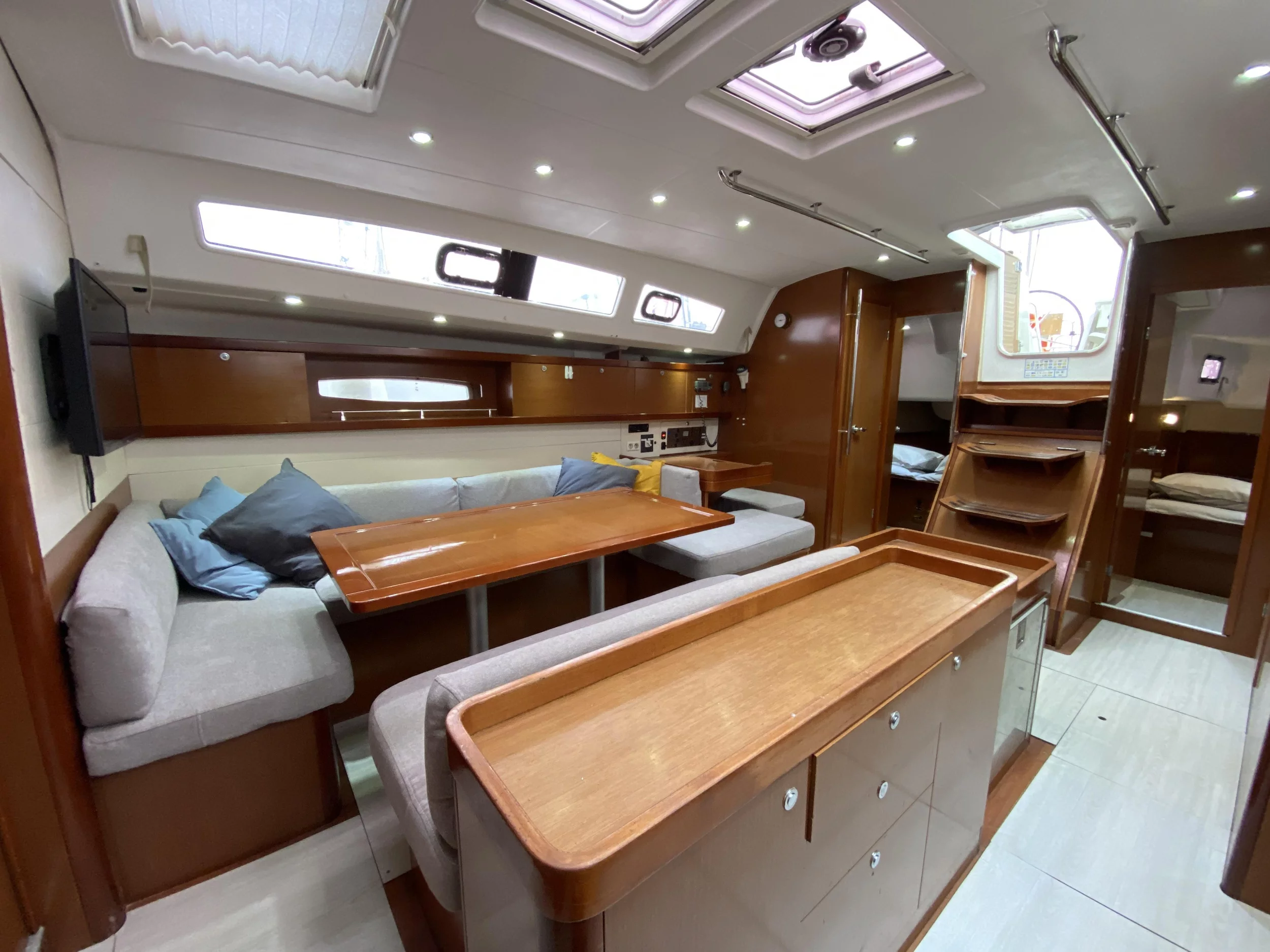 Oceanis 50 Family (Valhalla)  - 35