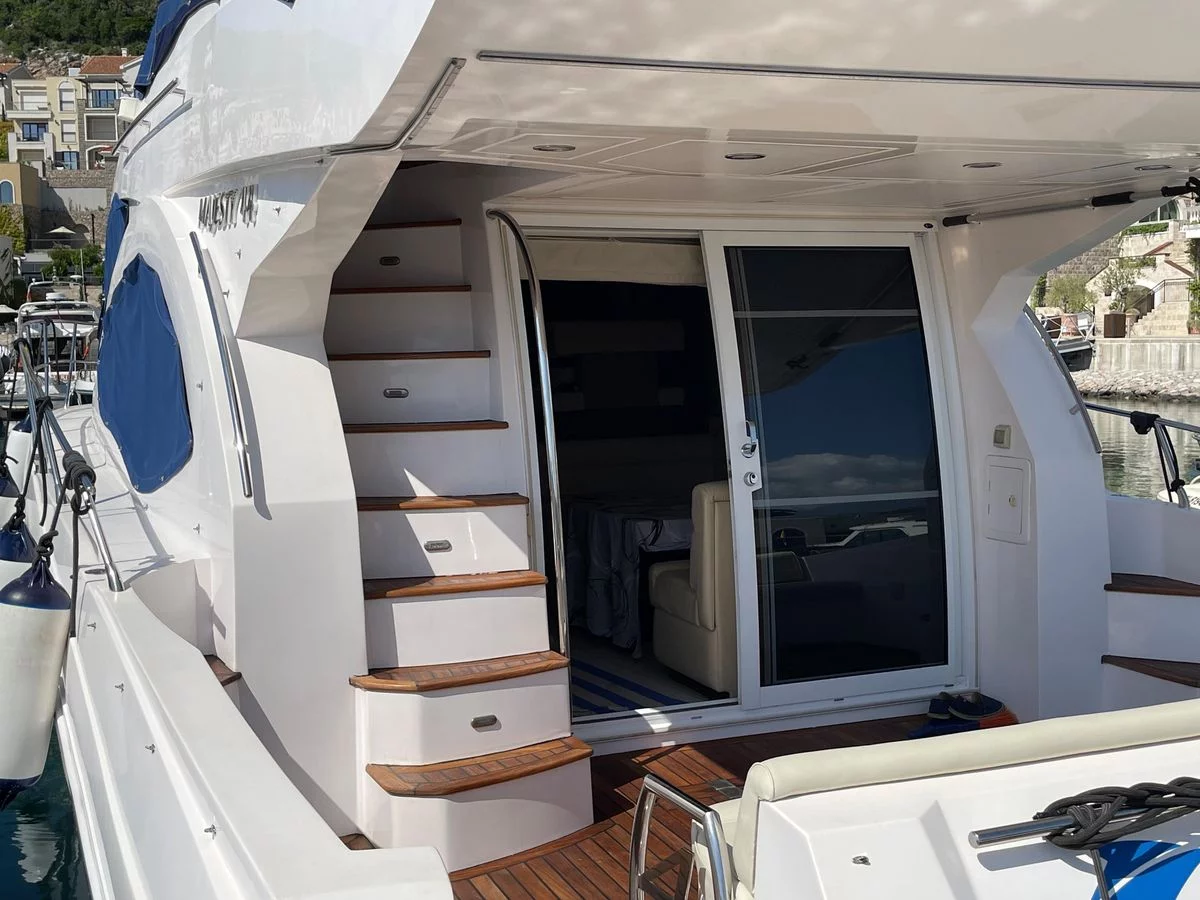 Majesty 44 Fly (MY STARK)  - 1
