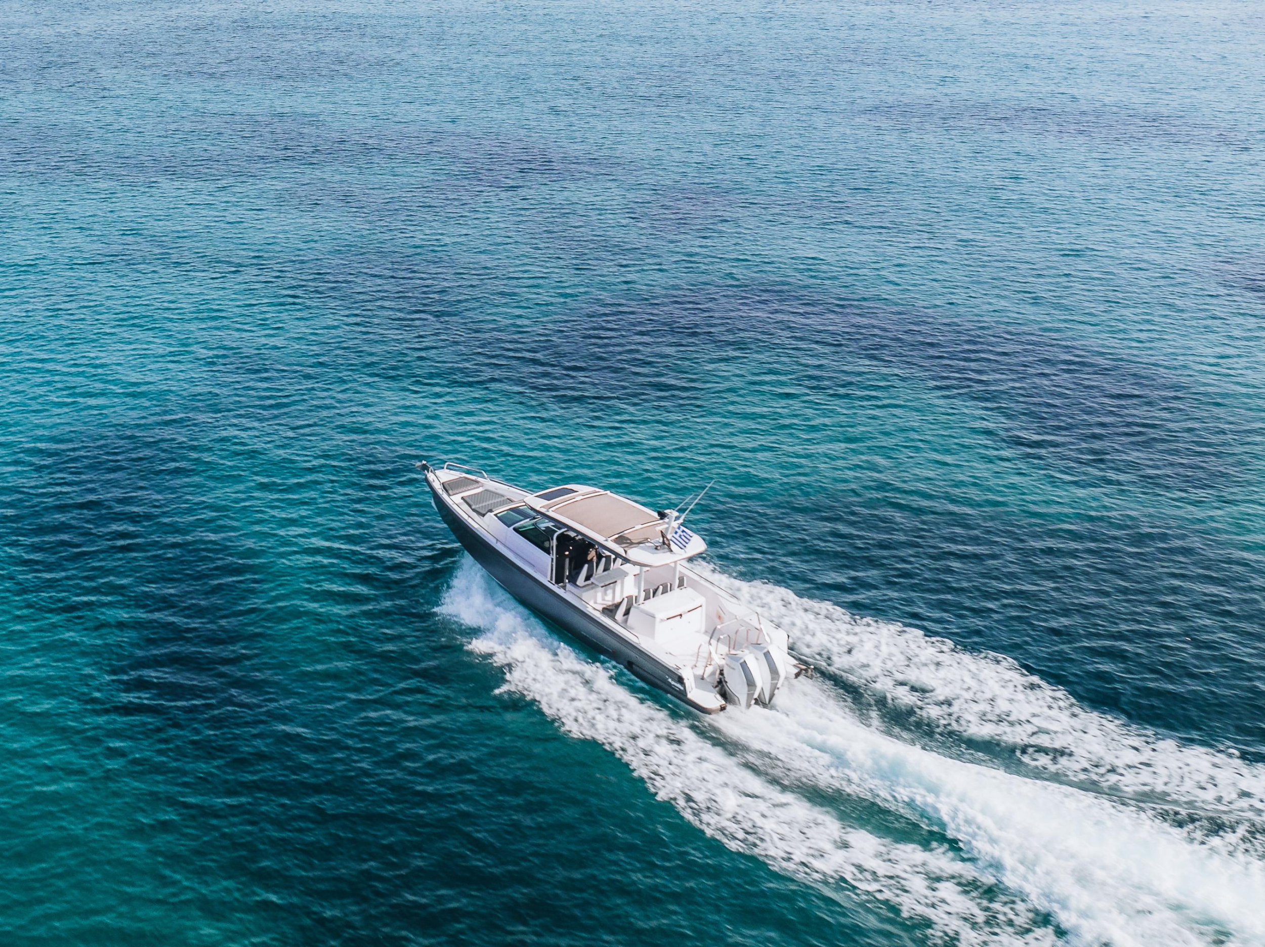 Photo #9 - Axopar 37 Sun Top (Apollo) en Porto Heli - 21903