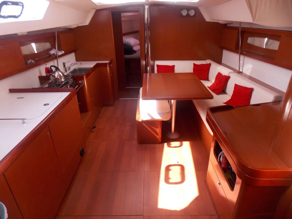 Beneteau Oceanis 46 — photo 10