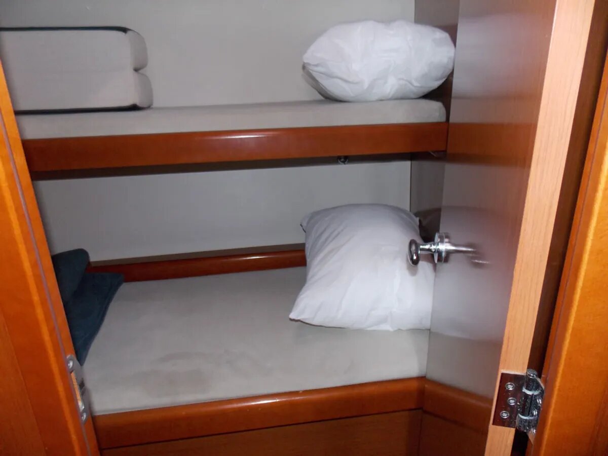 Beneteau Oceanis 46 — photo 9