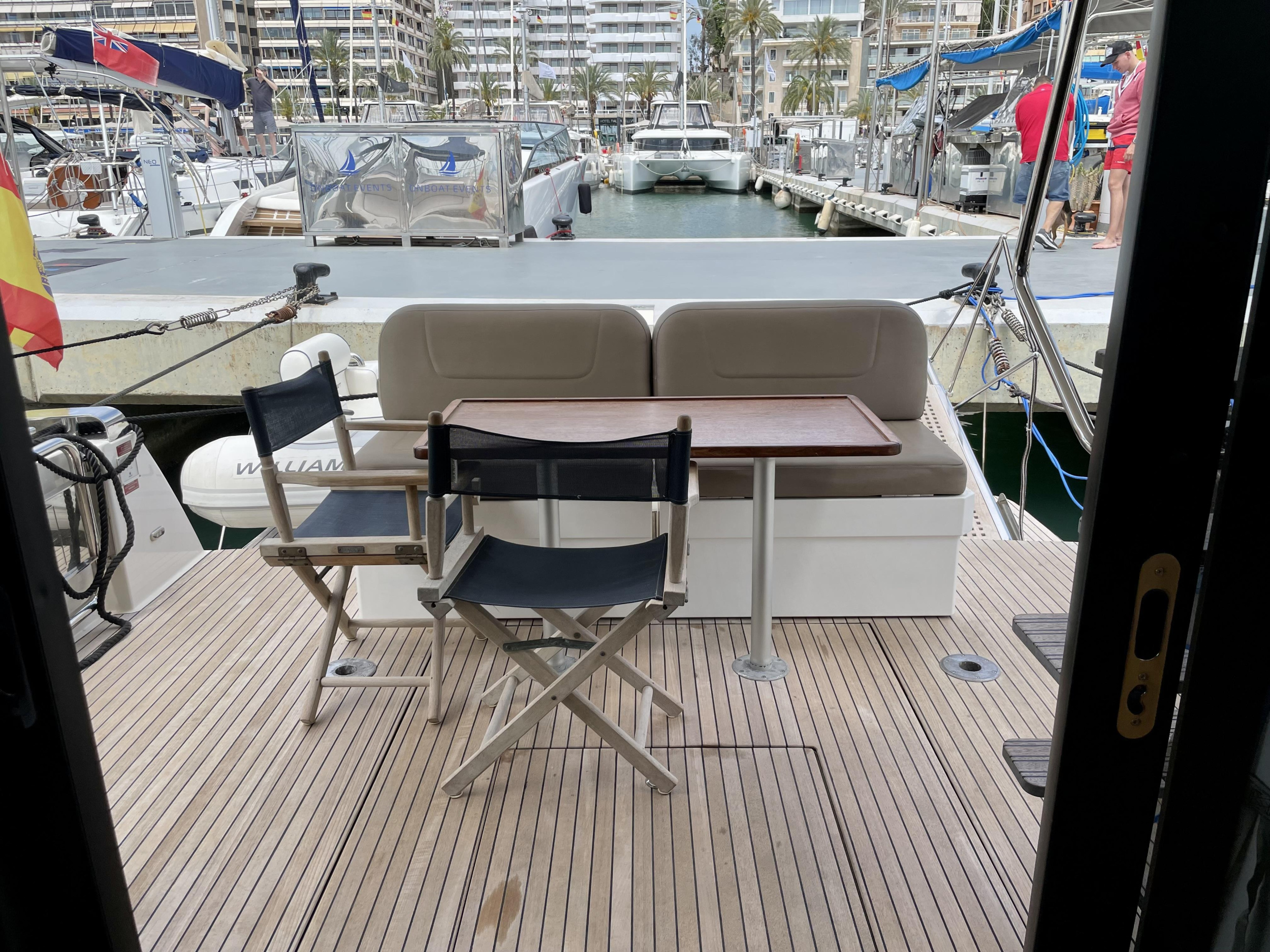 Photo #21 - Bavaria Virtess 420 Fly (Mia Sophie) en Palma - 20622
