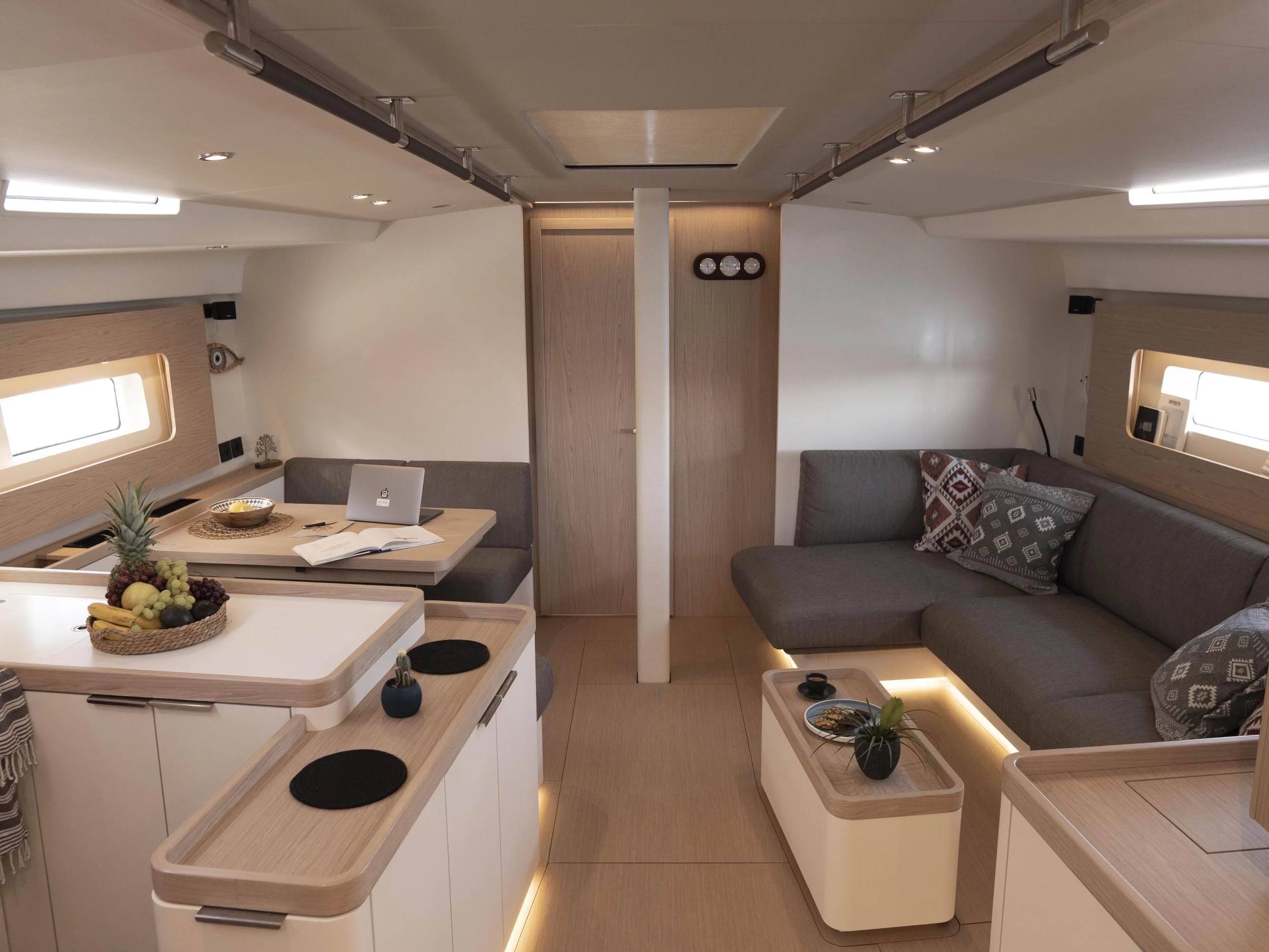 First 53 (Izanami) Interior image - 9