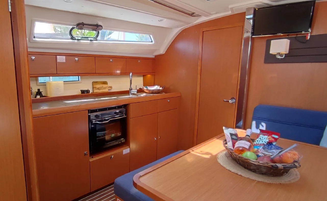 Bavaria 41 Cruiser (SAKE)  - 3