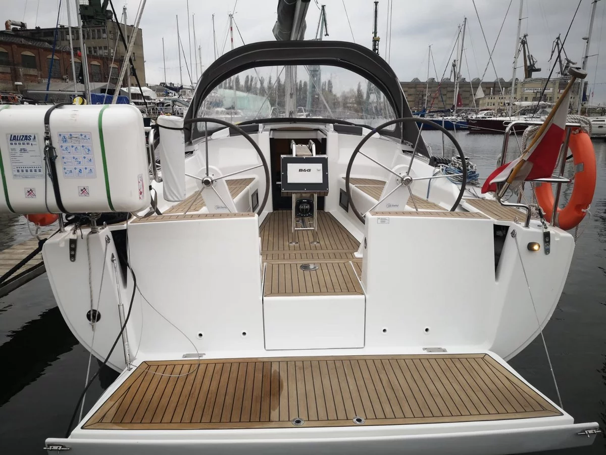 Hanse 348 (First Wind)  - 2
