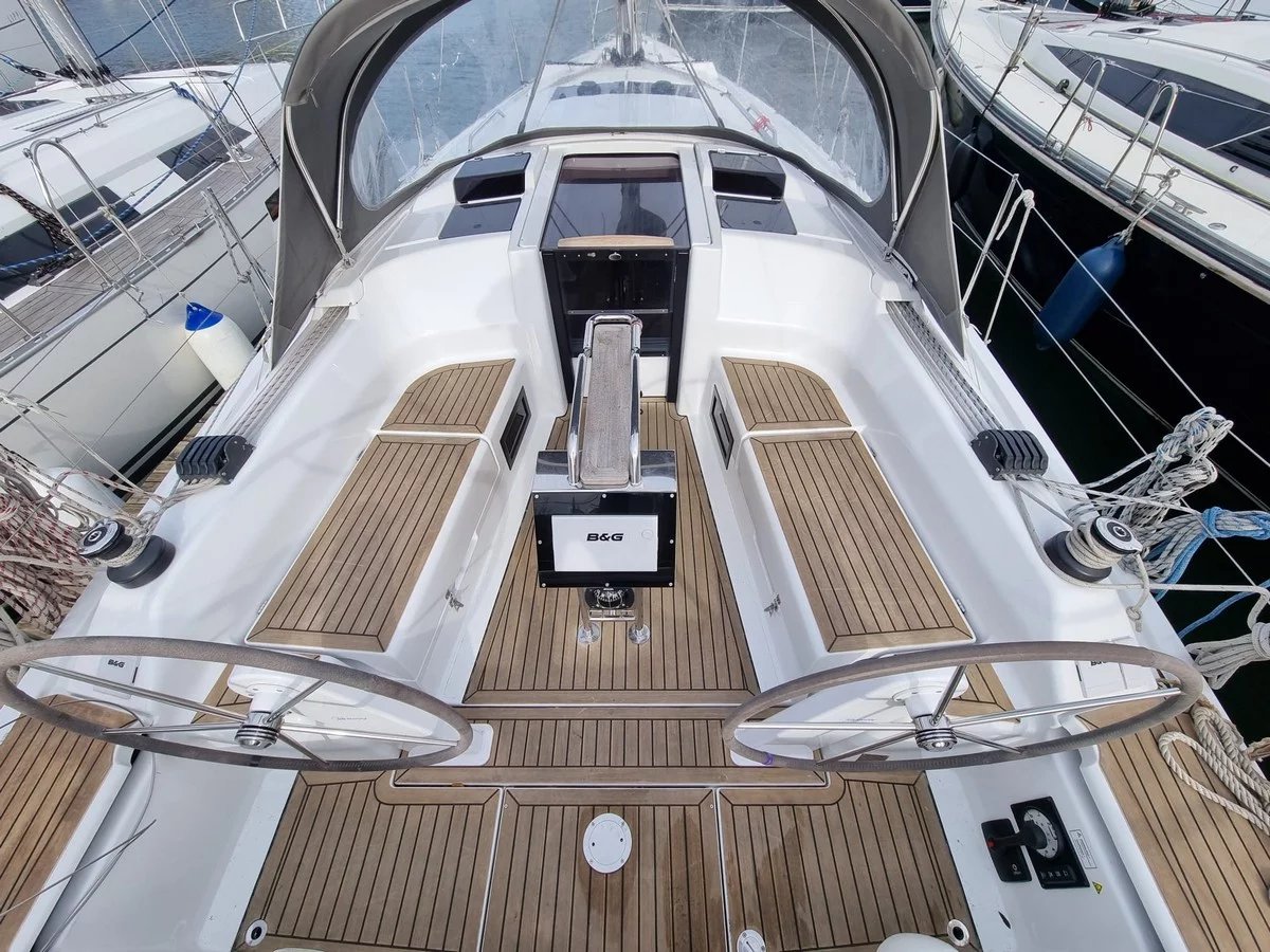 Hanse 348 (First Wind)  - 1