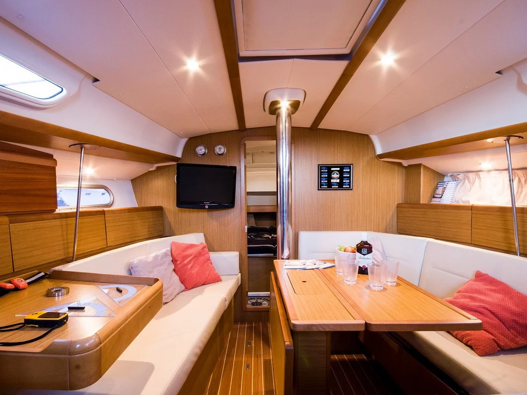 Sun Odyssey 39i (Juna) Interior image - 4