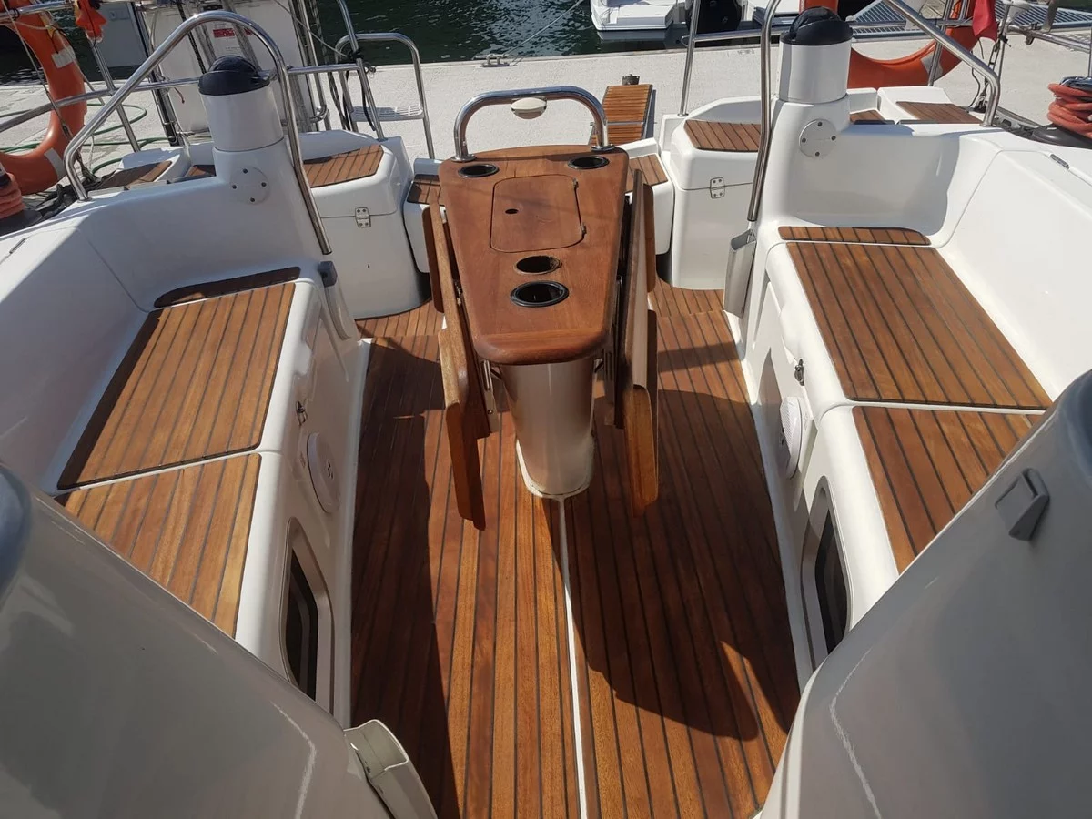 Sun Odyssey 39i (Juna)  - 5