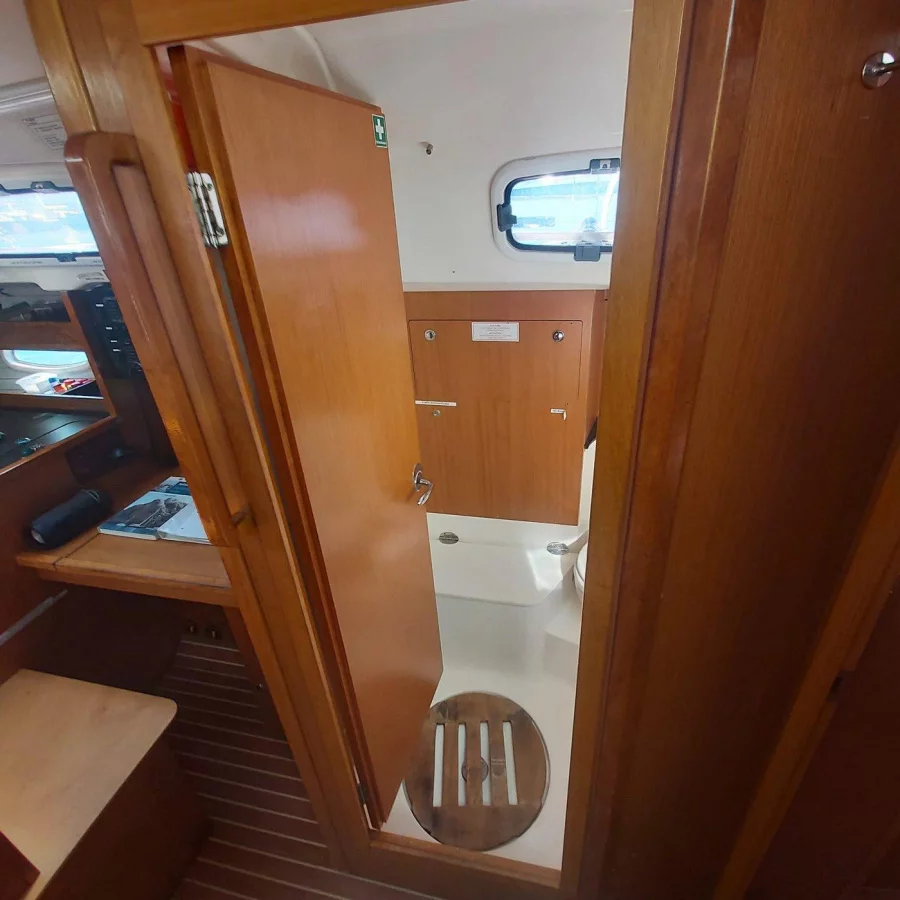 Bavaria 51 (Homer)  - 13