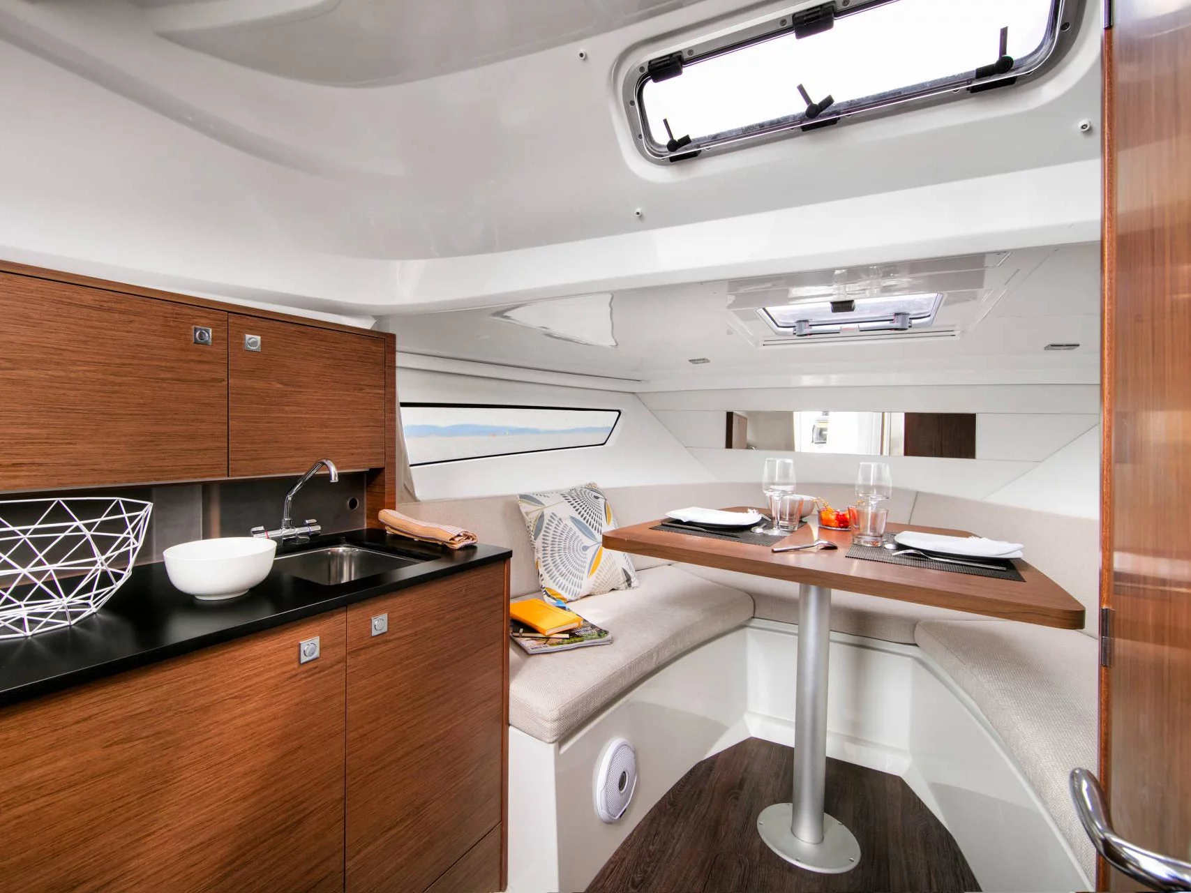 Cap Camarat 9.0 WA (ZEUS) Interior image - 1