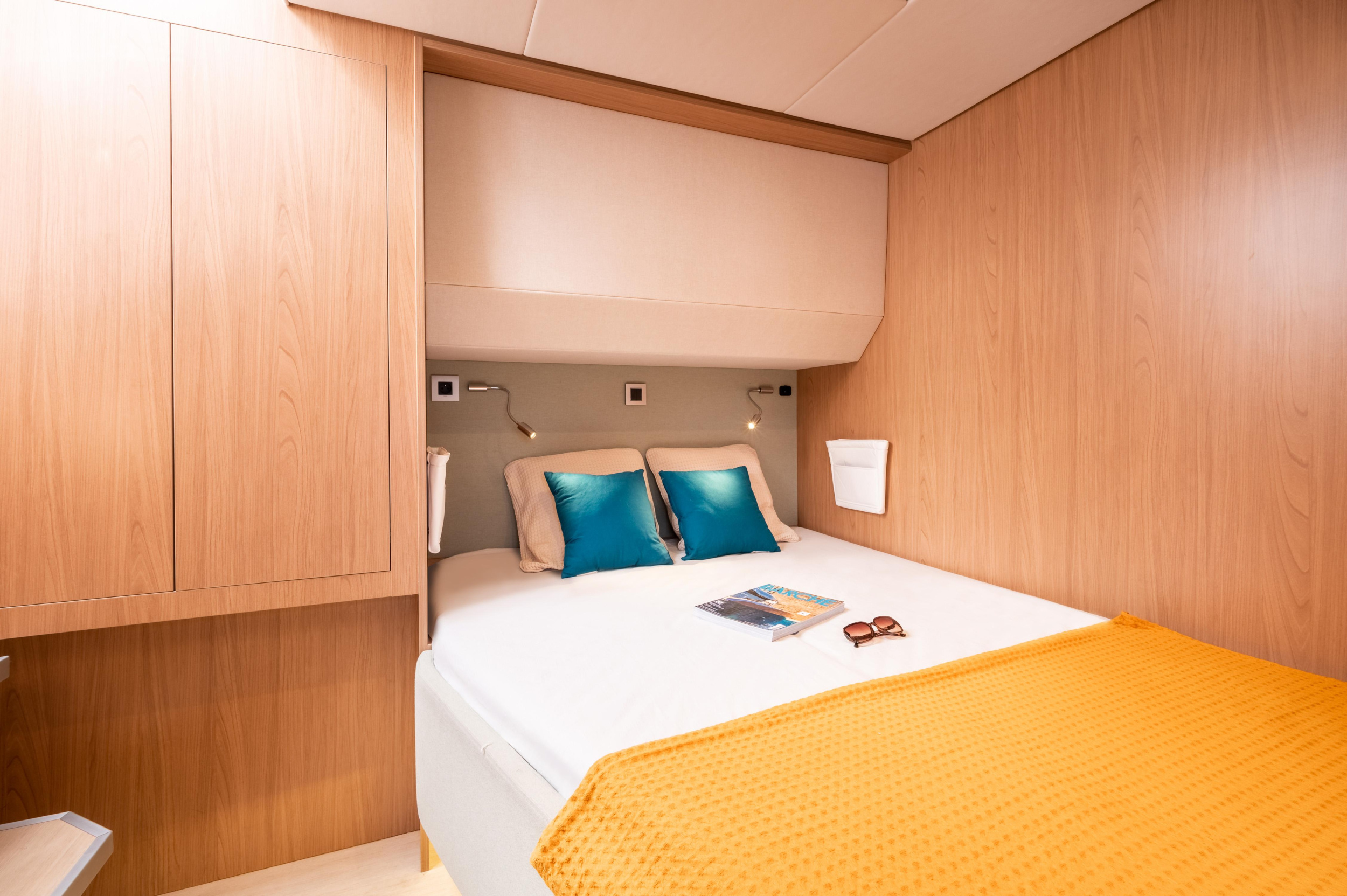 Photo #19 - Bali 5.4 4 cab (MIM OCEAN 3) in Barсelona - 20925