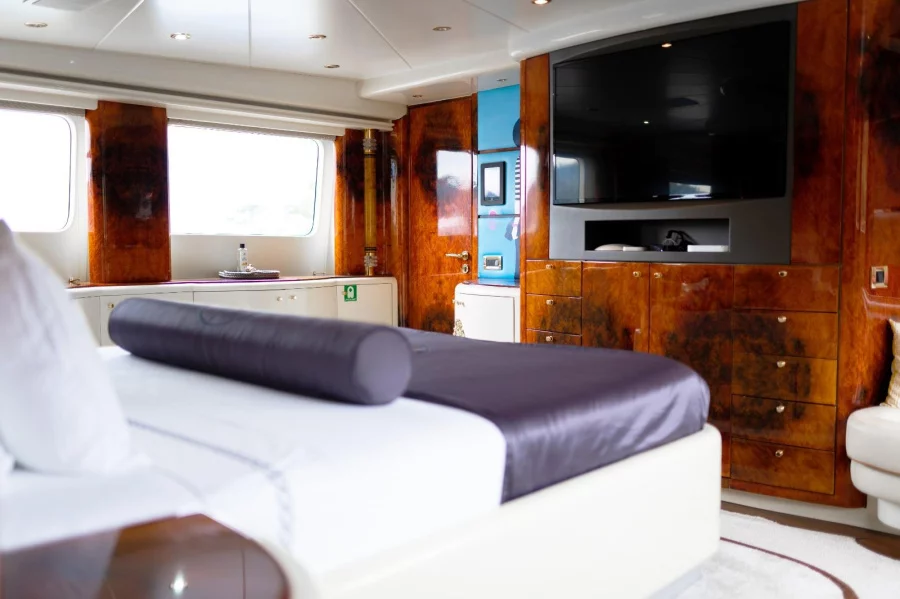 42 M Motor Yacht Crocus (CROCUS)  - 13