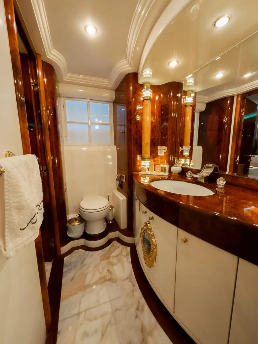 42 M Motor Yacht Crocus (CROCUS)  - 26