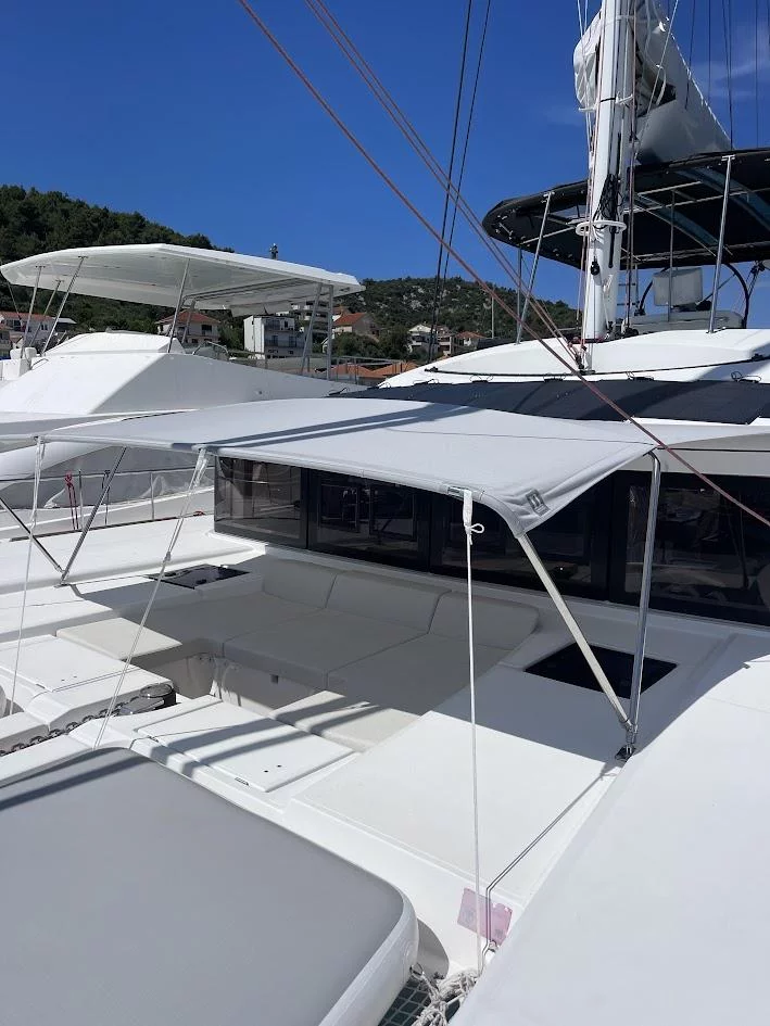 Lagoon 52F (DISCOVERY I)  - 53
