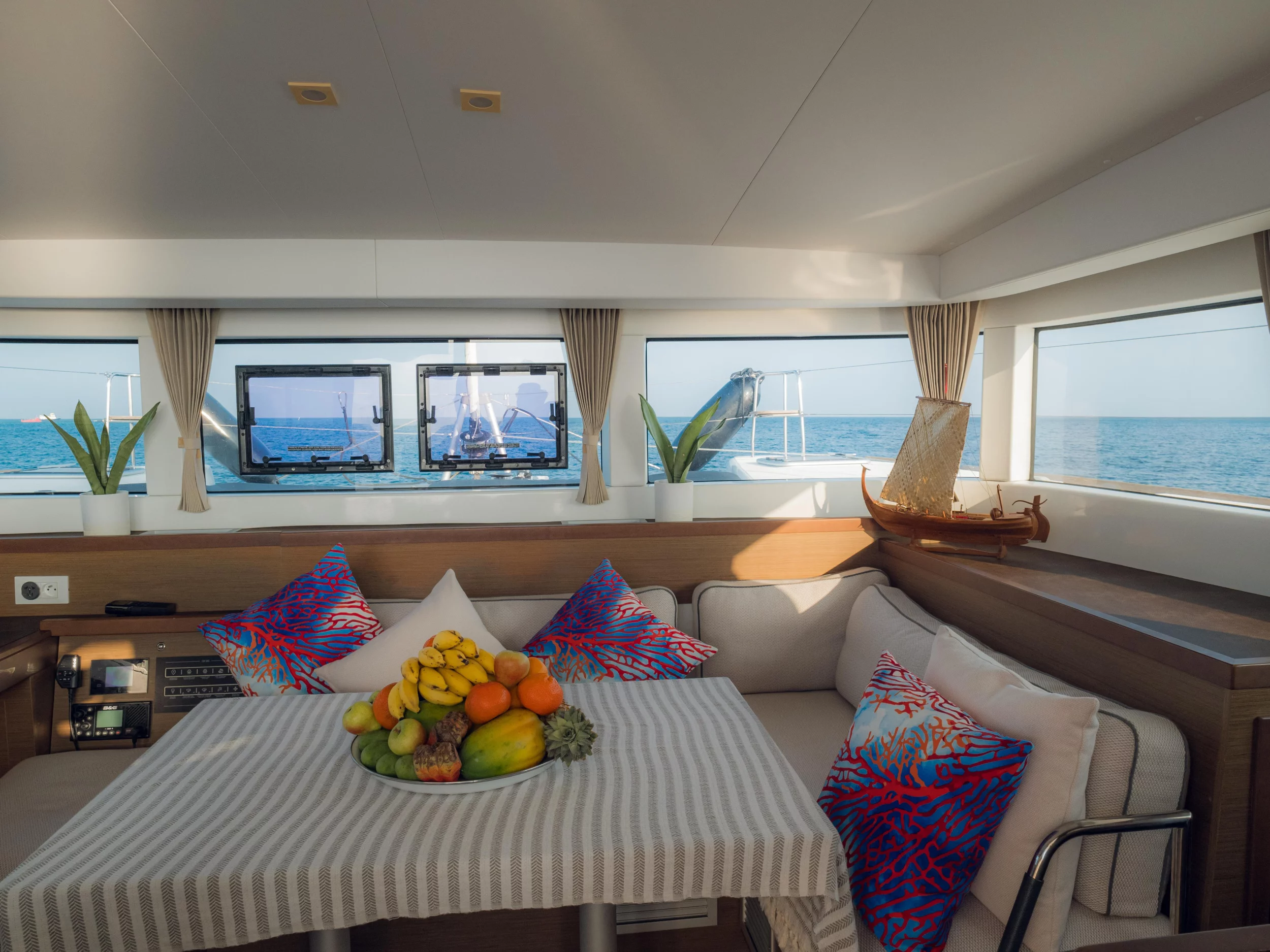 Lagoon 40 (Sail La Vie) Interior image - 13