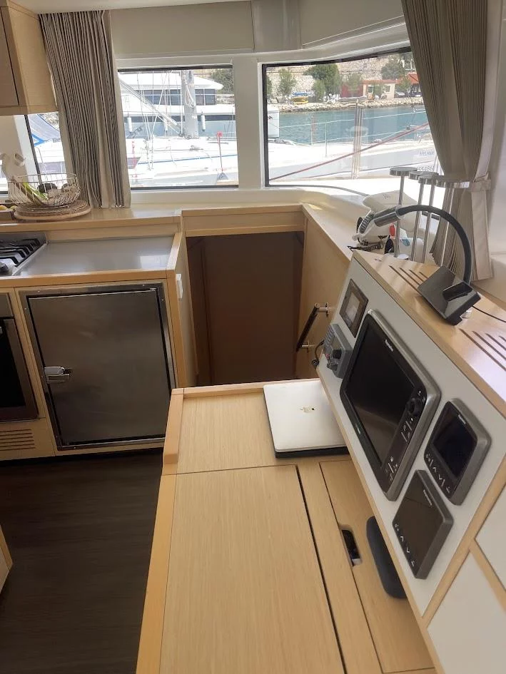 Lagoon 52F (DISCOVERY I)  - 1