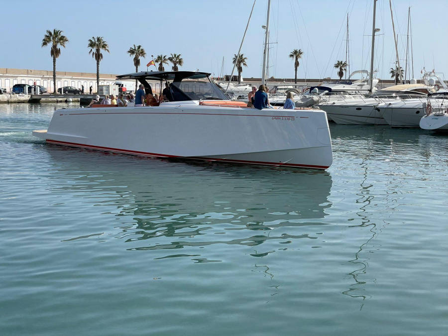 Photo #8 - Pardo 50 (Ban-Ban) in Barcelona - 22058