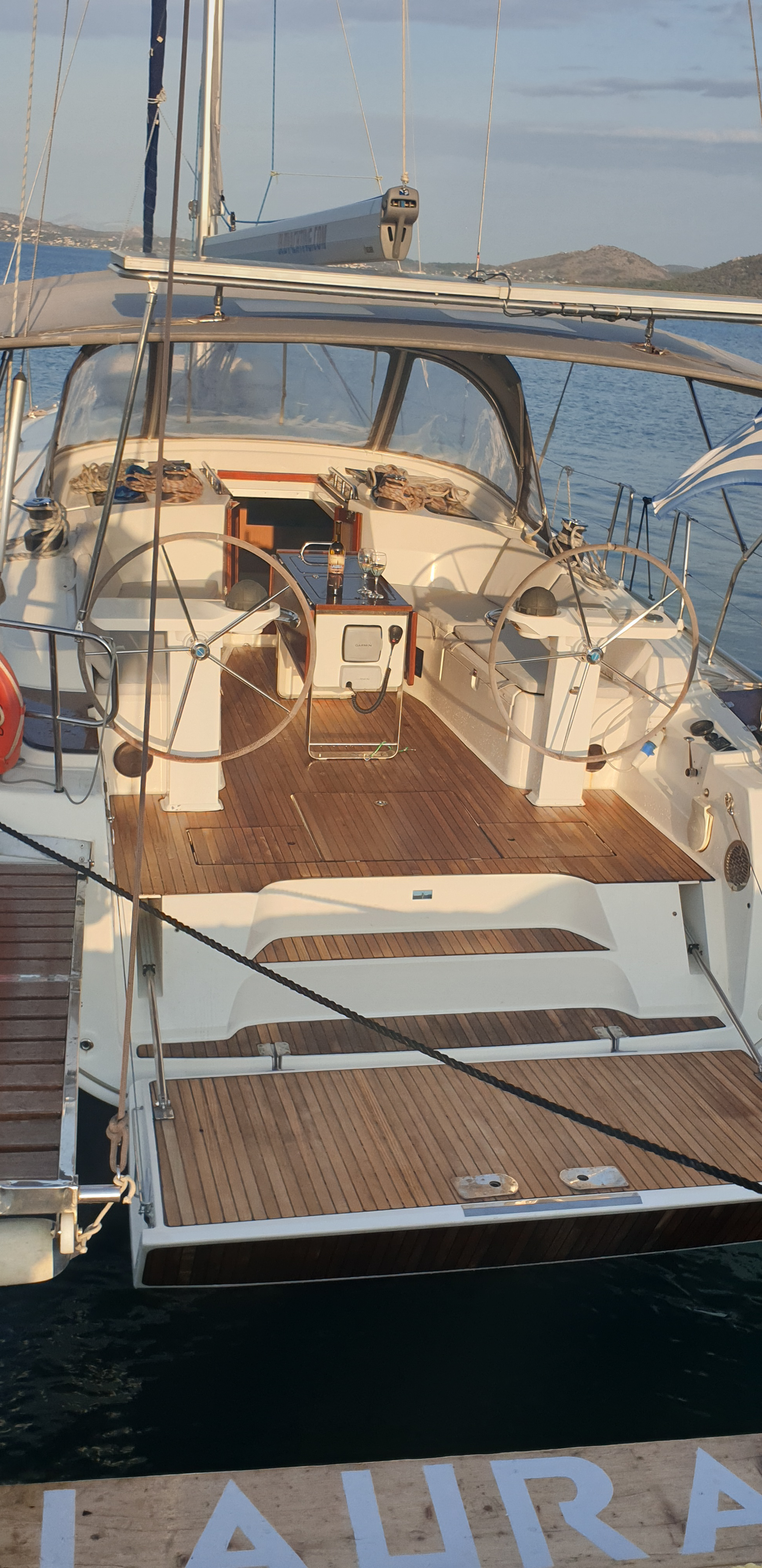 Photo #2 - Bavaria Cruiser 45 (Laura) en Nea Peramos - 22070