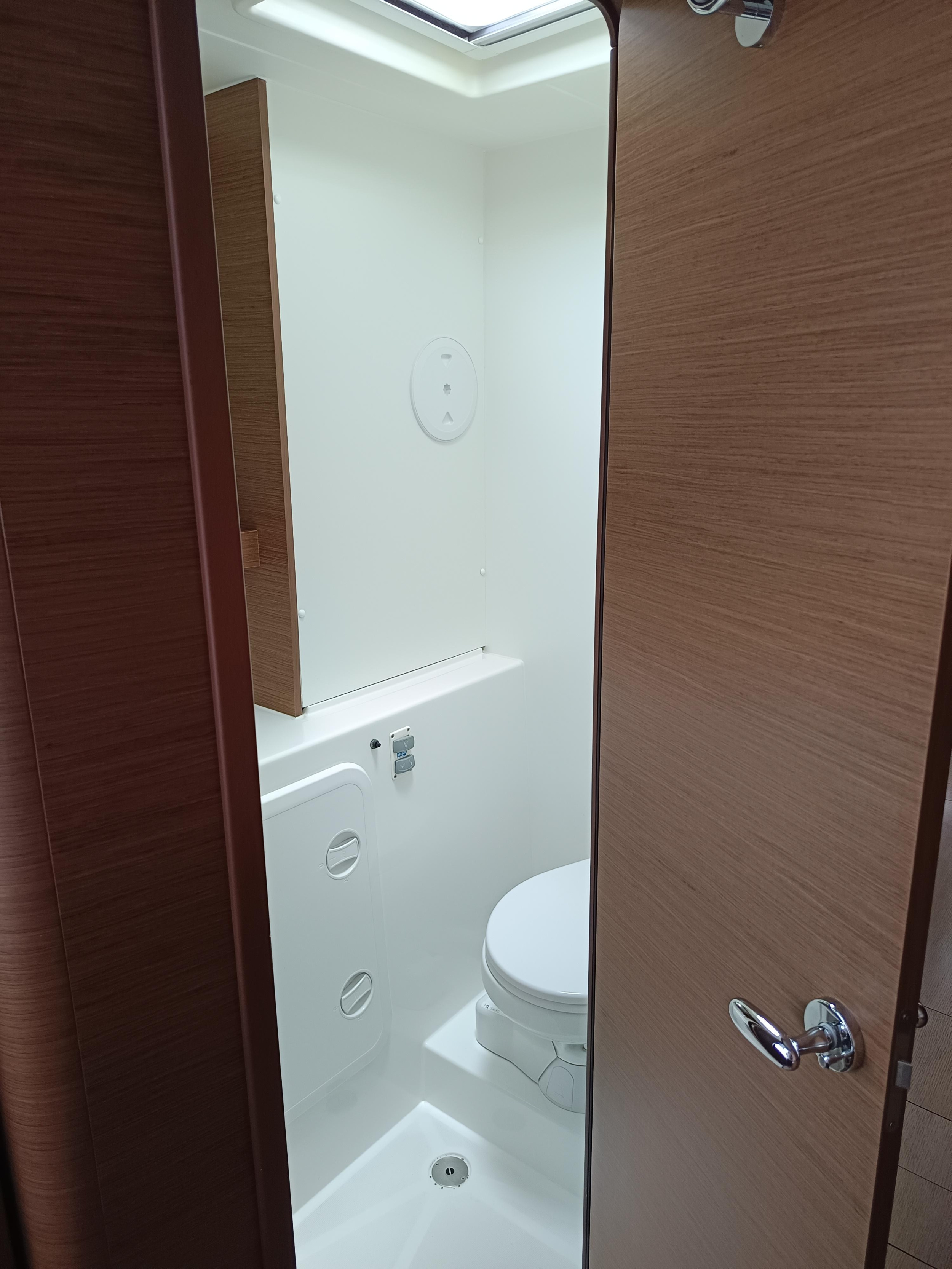 Lagoon 42 — photo 20