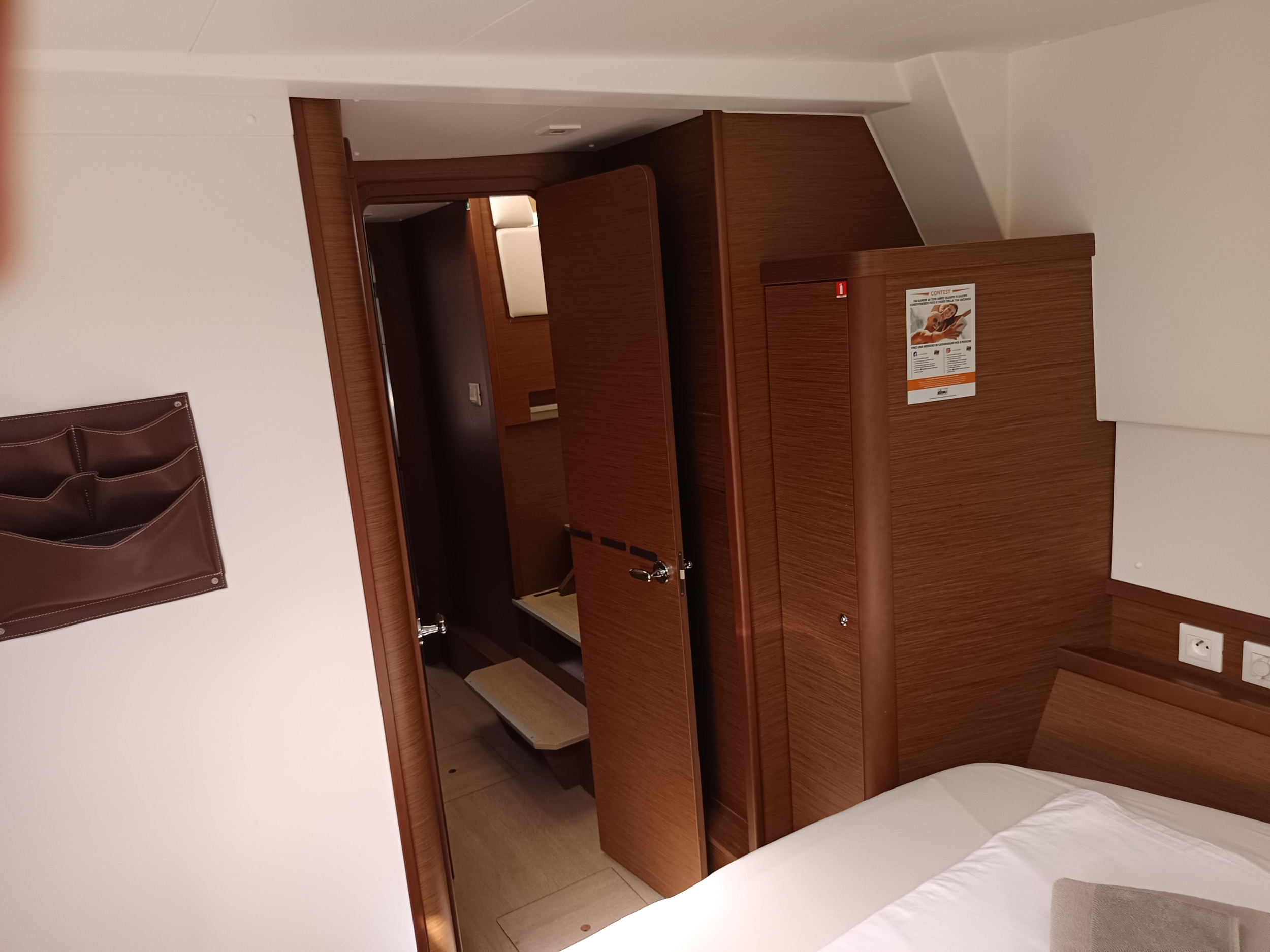 Lagoon 42 — photo 12