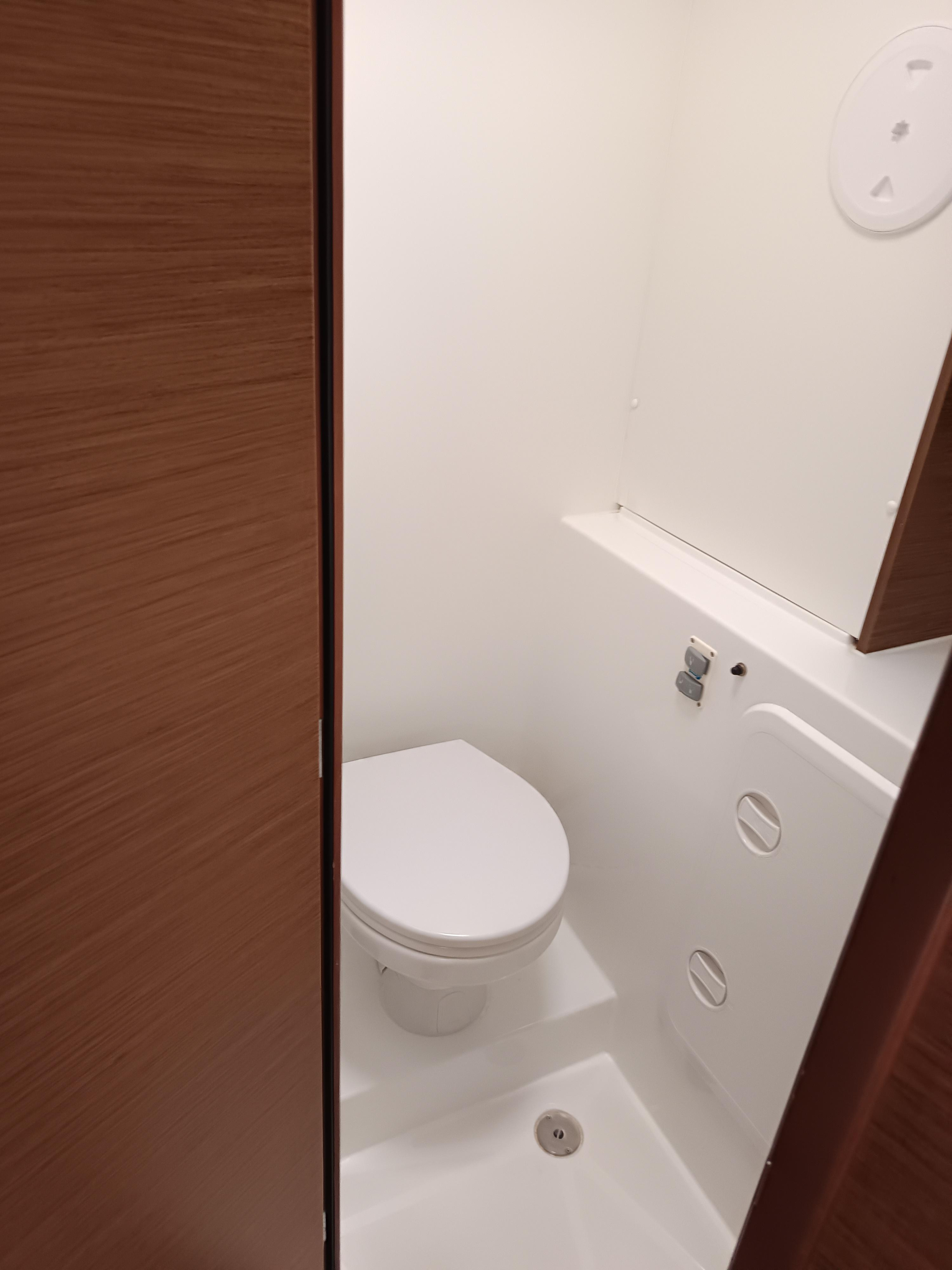 Lagoon 42 — photo 10