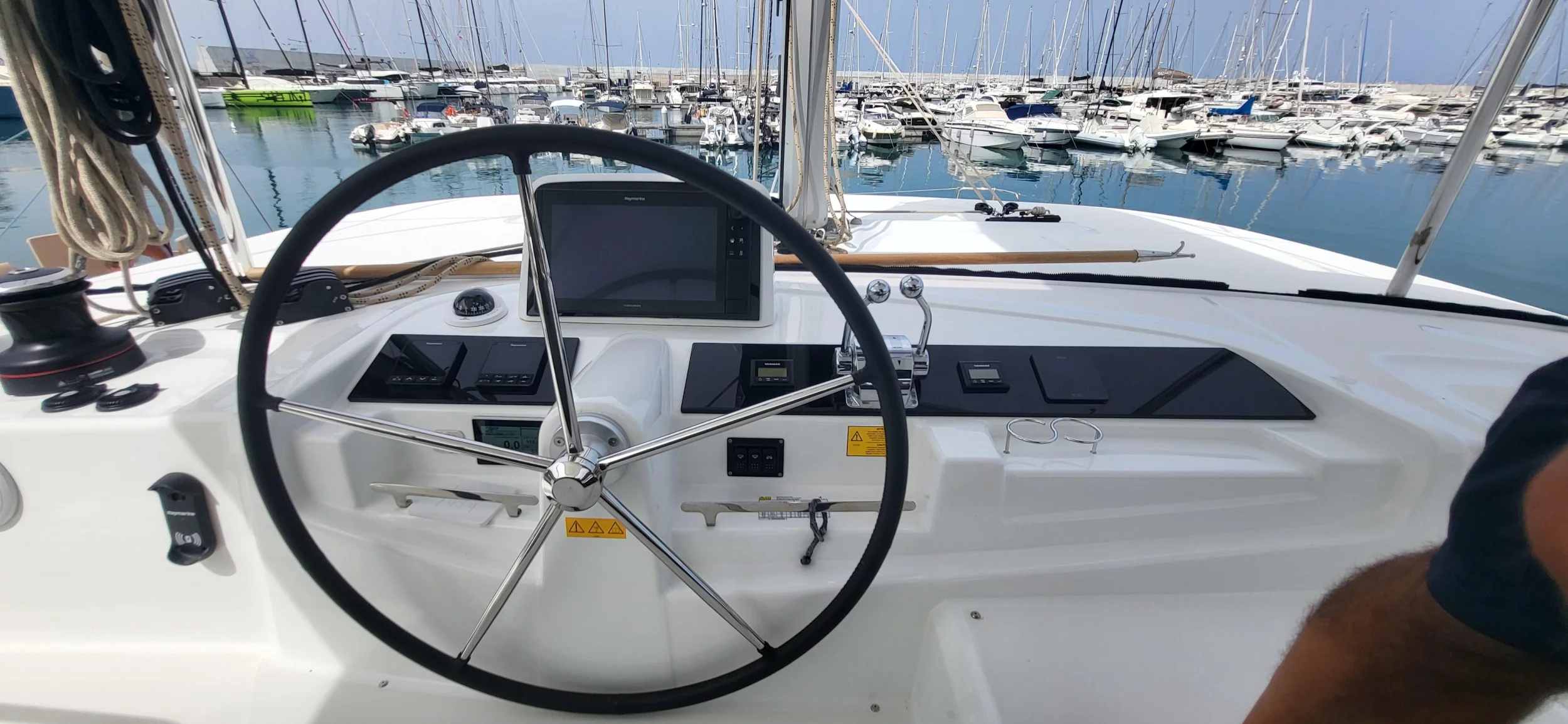 Lagoon 46 (Blue Moon)  - 35