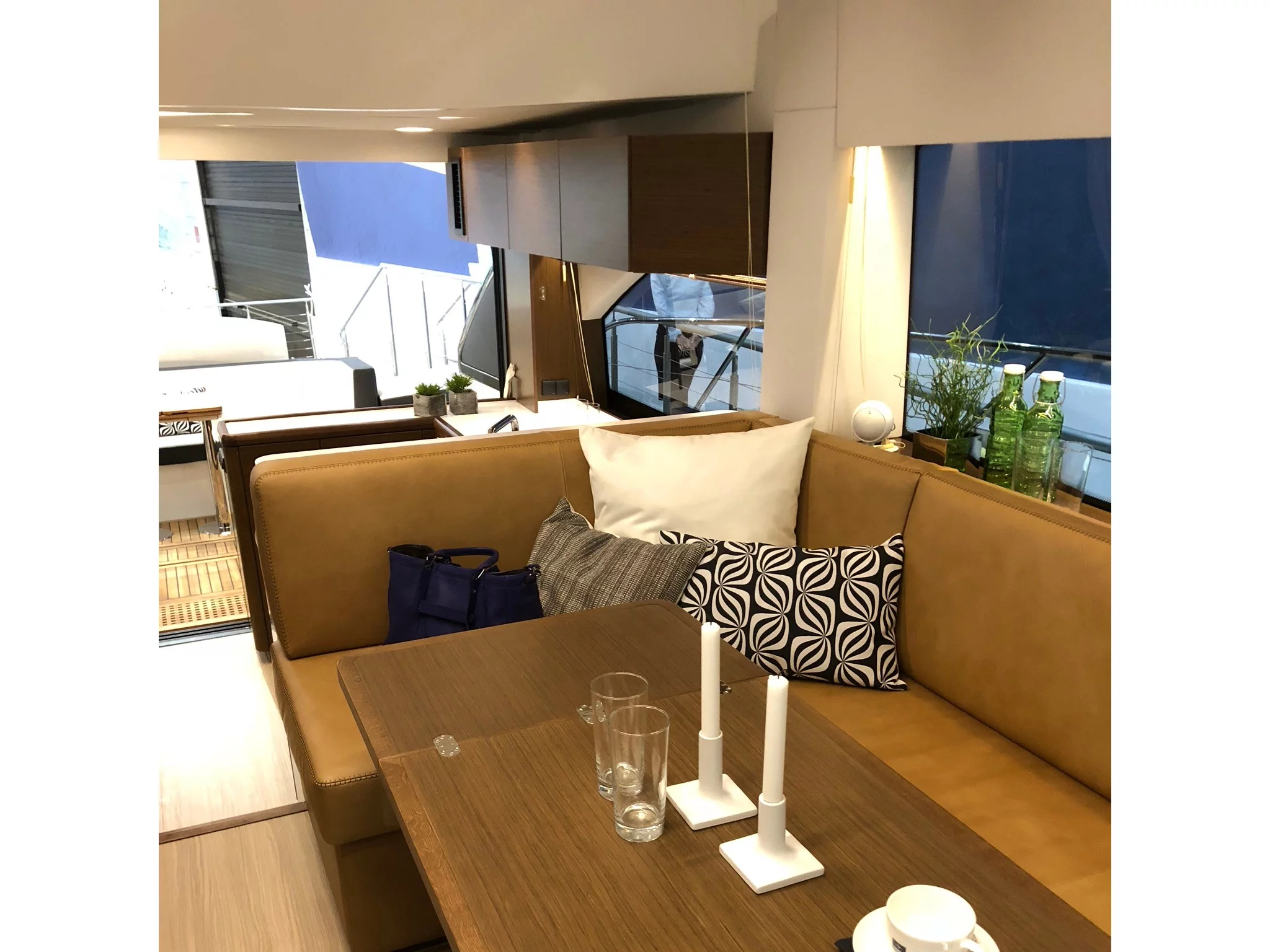 Bavaria R55 Fly (Valluga) Interior image - 4