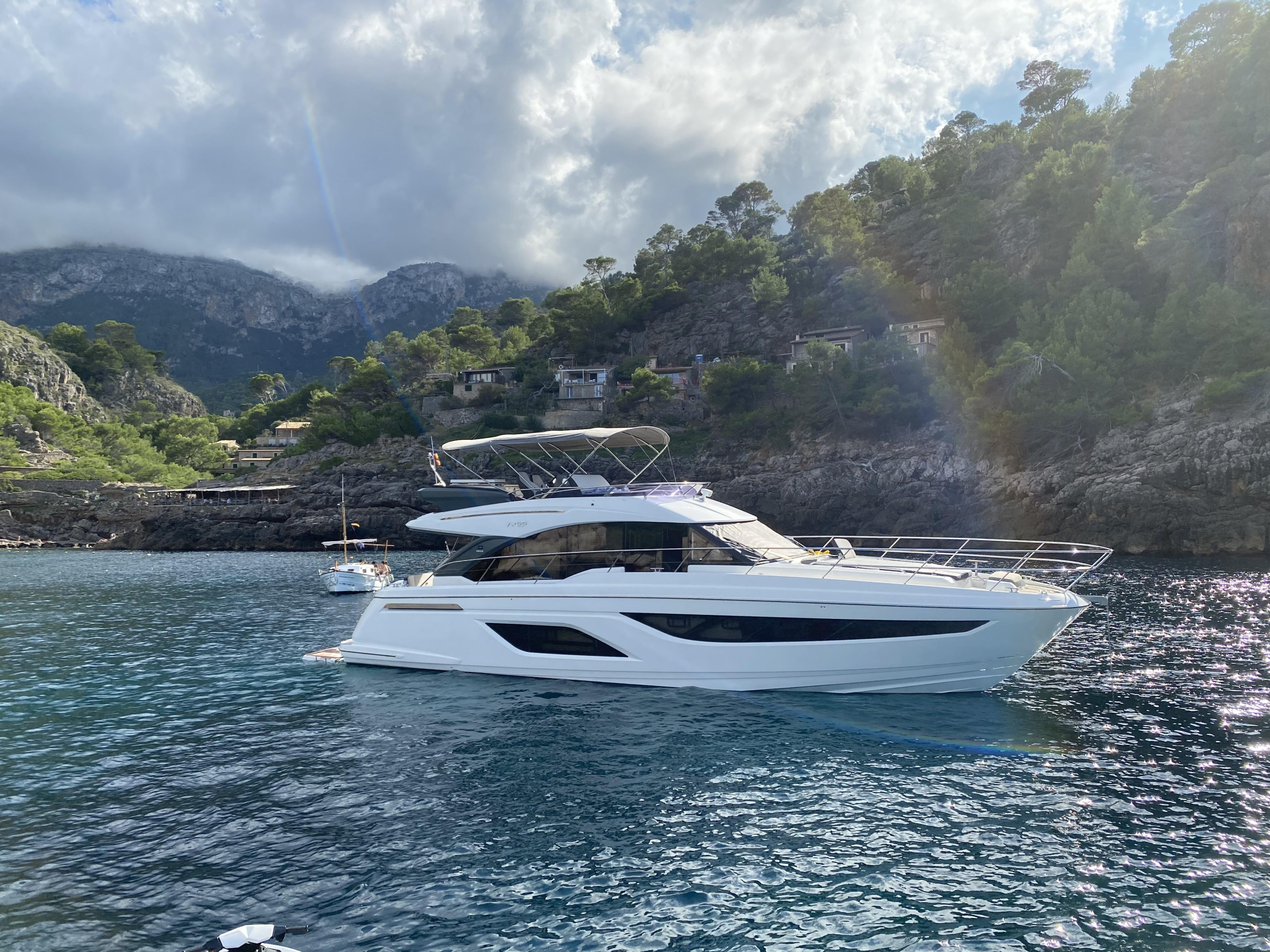 Photo #13 - Bavaria R55 Fly (Valluga) in Palma - 21742