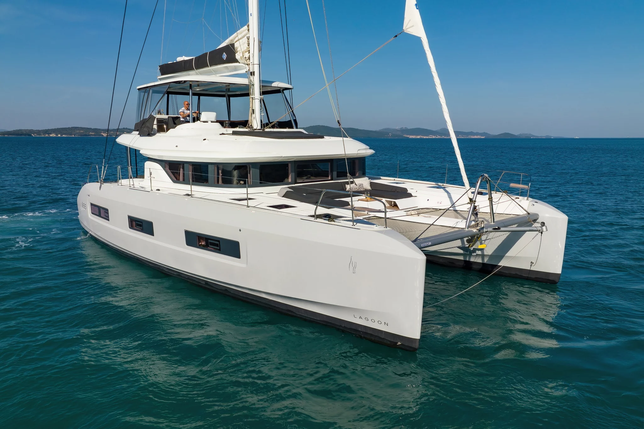 Lagoon 55 (CHAMPAGNE PLEASE)  - 124