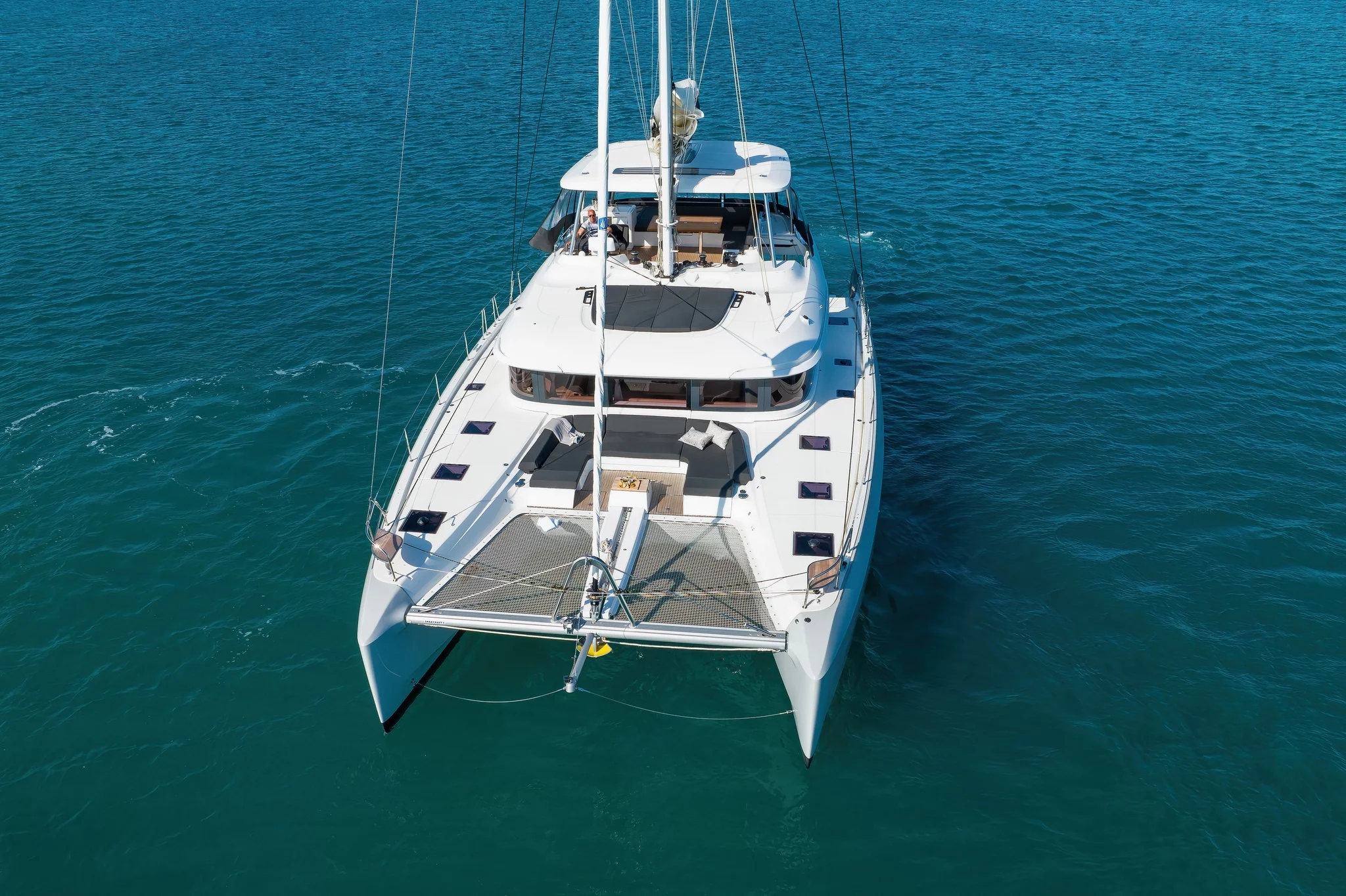 Lagoon 55 (CHAMPAGNE PLEASE)  - 100