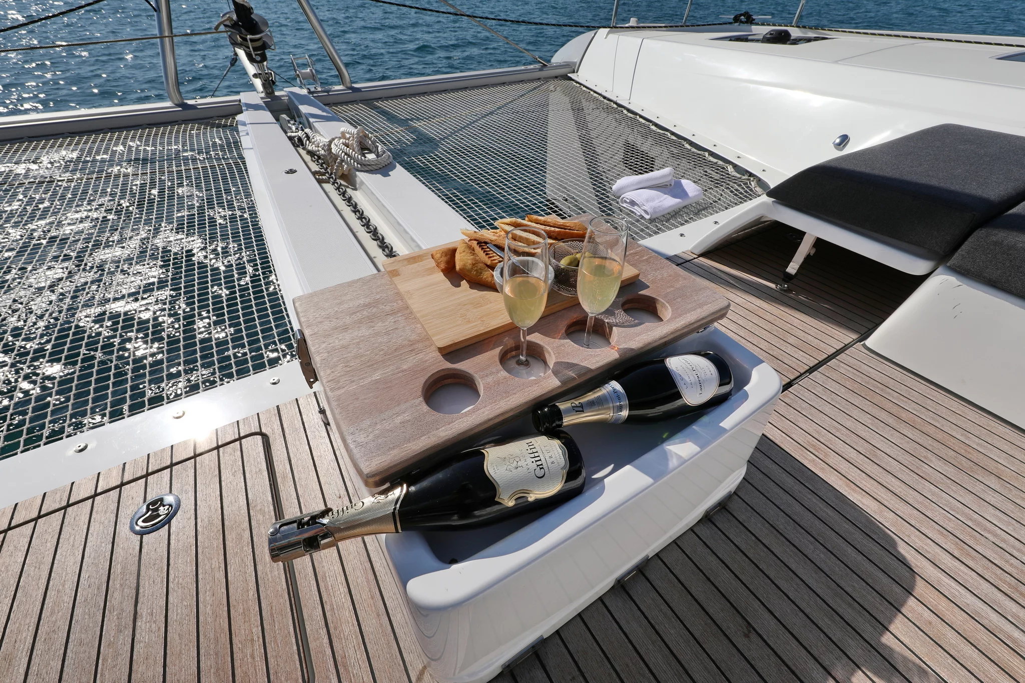 Lagoon 55 (CHAMPAGNE PLEASE)  - 55