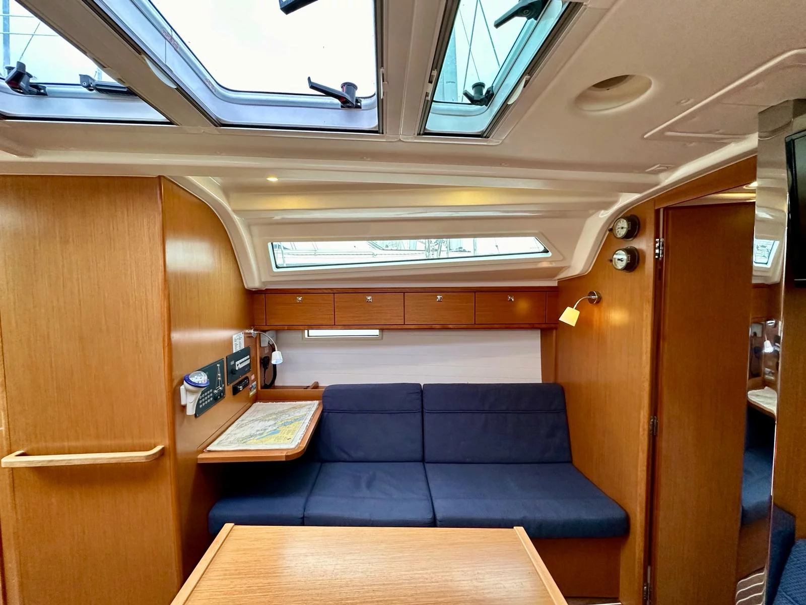 Bavaria Cruiser 37 (Maestral)  - 7