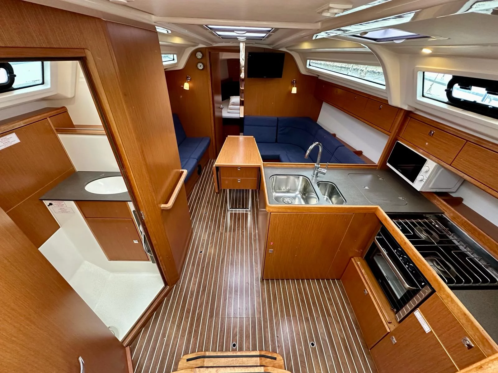 Bavaria Cruiser 37 (Maestral)  - 8