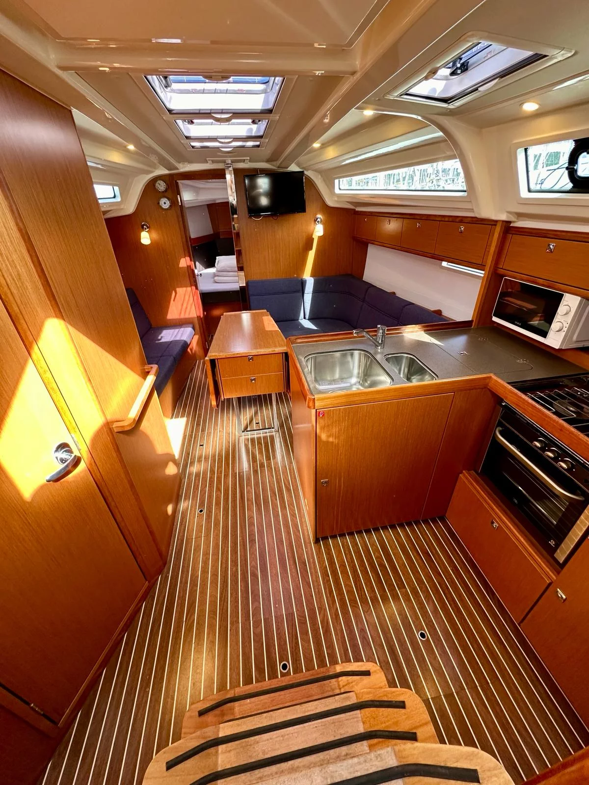 Bavaria Cruiser 37 (Lahor)  - 5